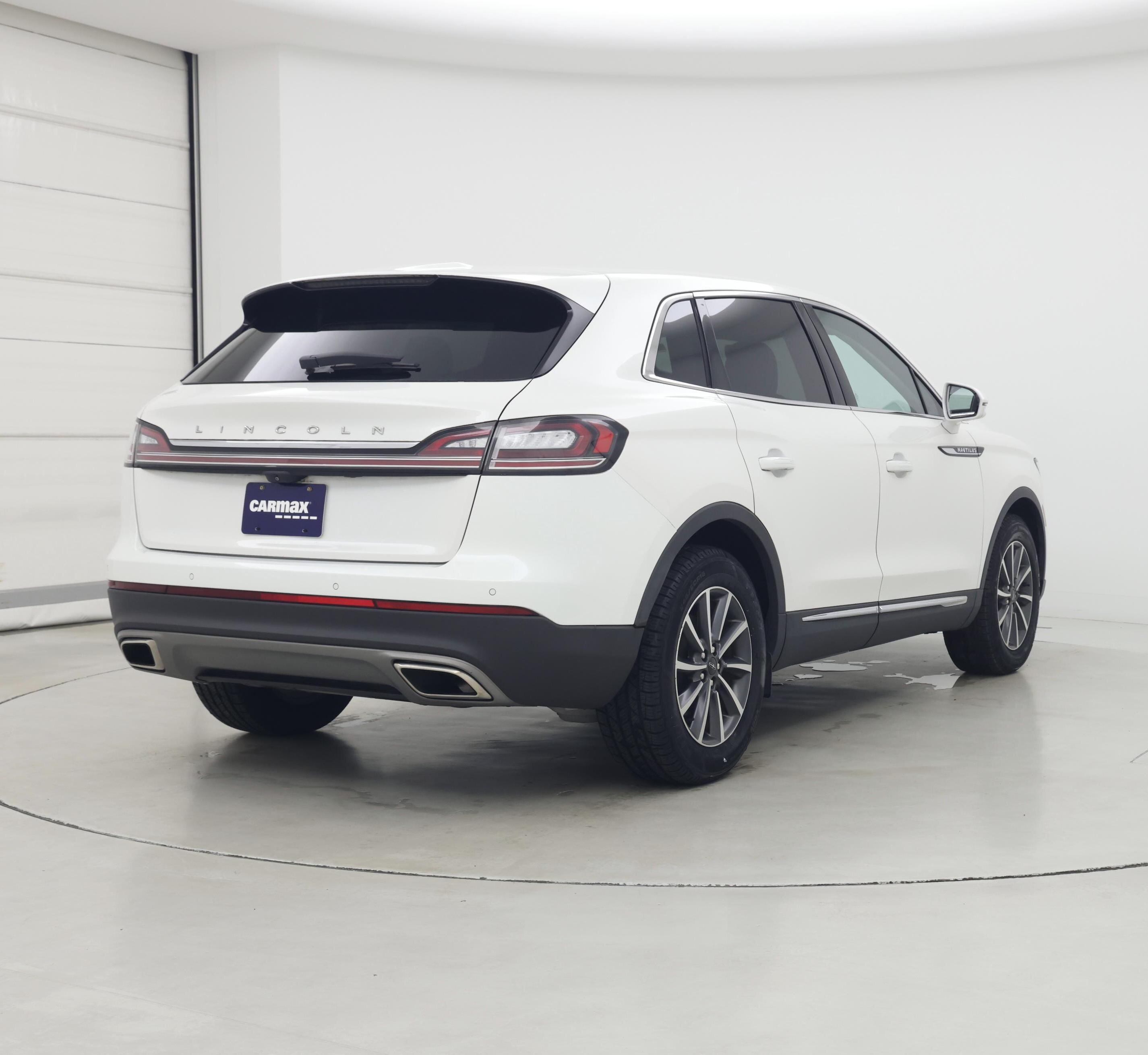 Thumbnail: 2021 Lincoln Nautilus - 8