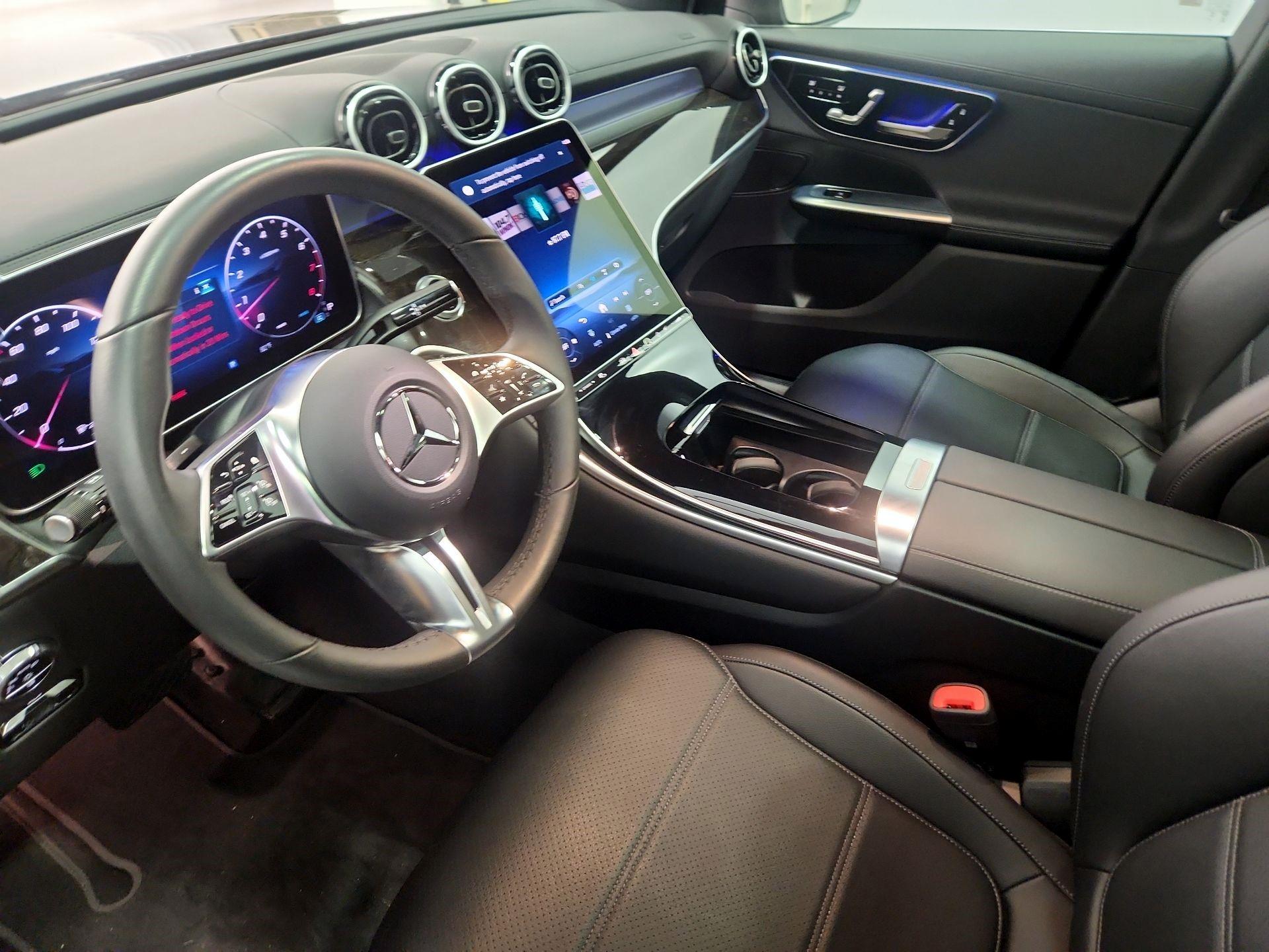 Thumbnail: 2025 Mercedes-Benz GLC - 11