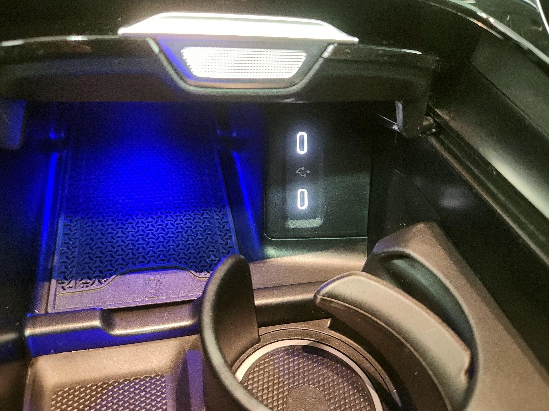 Thumbnail: 2025 Mercedes-Benz GLC - 18