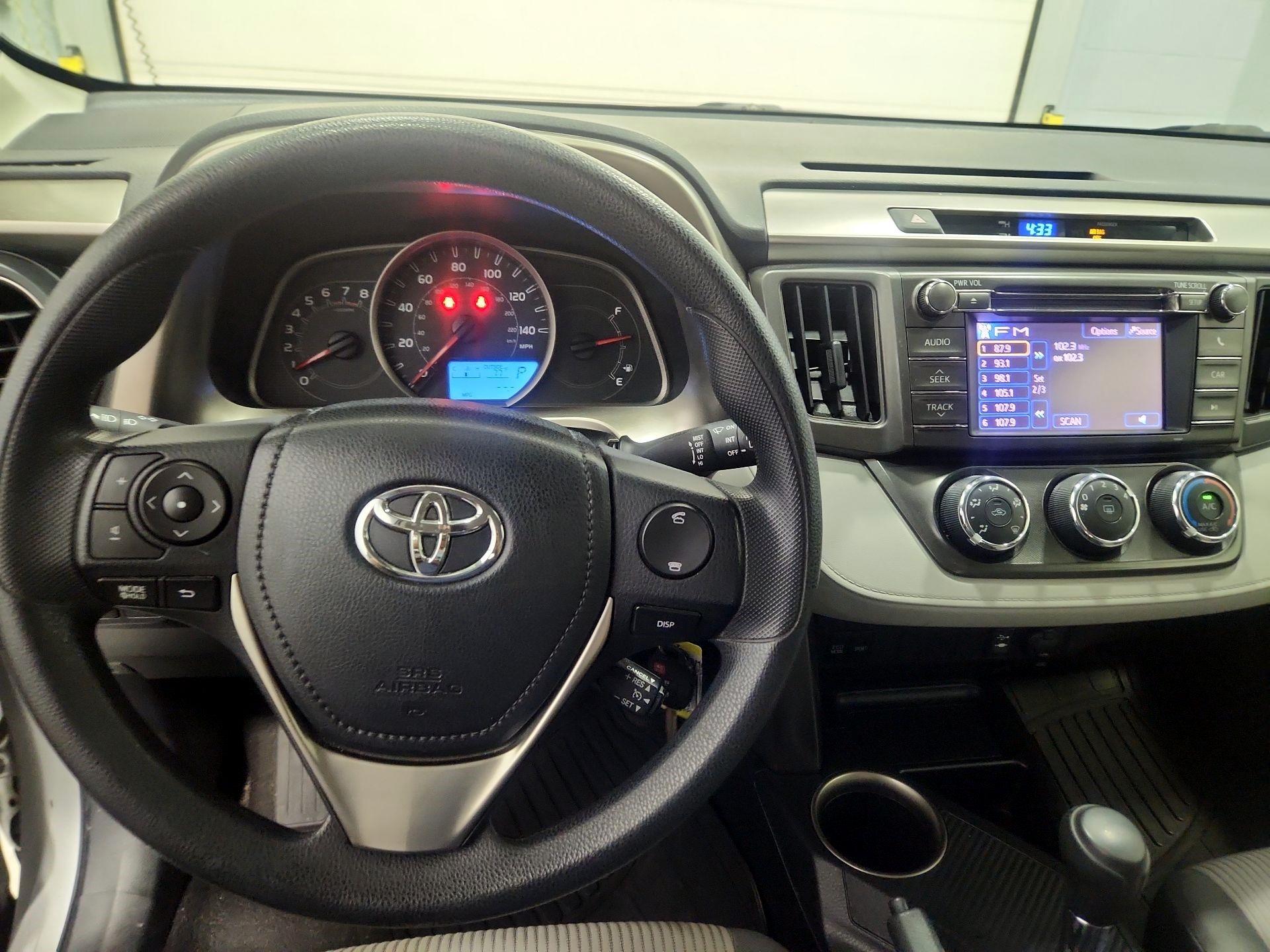 Thumbnail: 2013 Toyota RAV4 - 9