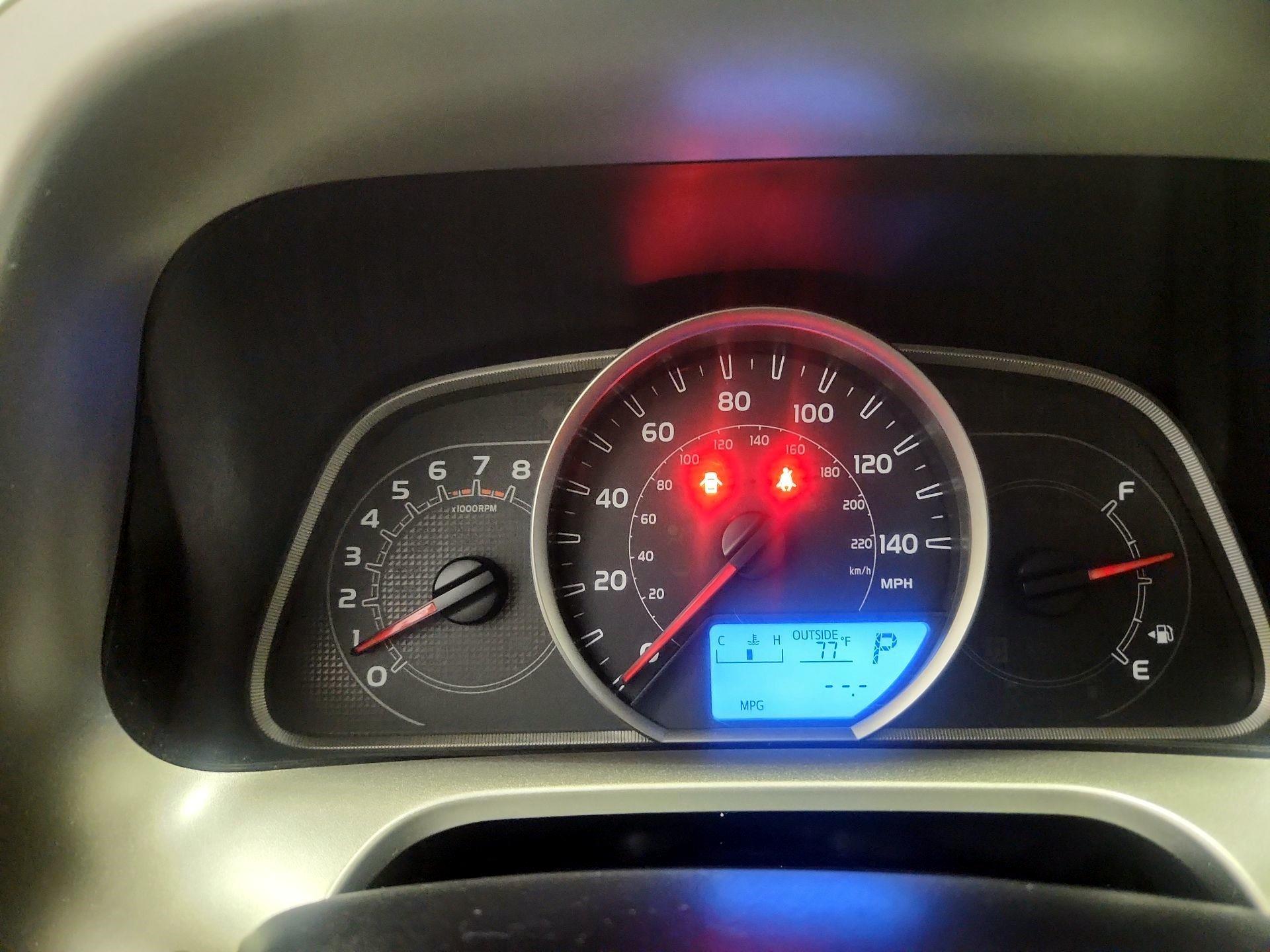 Thumbnail: 2013 Toyota RAV4 - 10