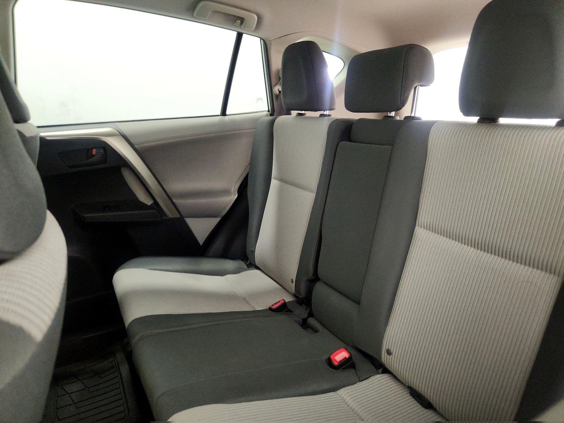 Thumbnail: 2013 Toyota RAV4 - 19