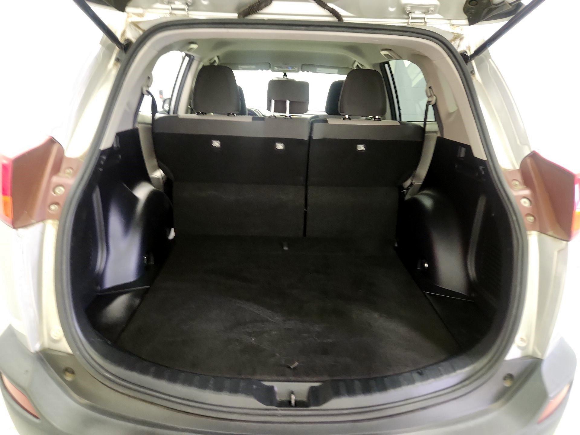 Thumbnail: 2013 Toyota RAV4 - 20