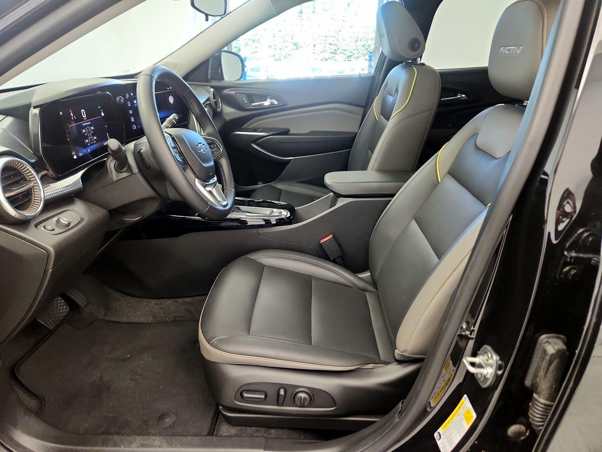 Thumbnail: 2025 Chevrolet Trax - 11