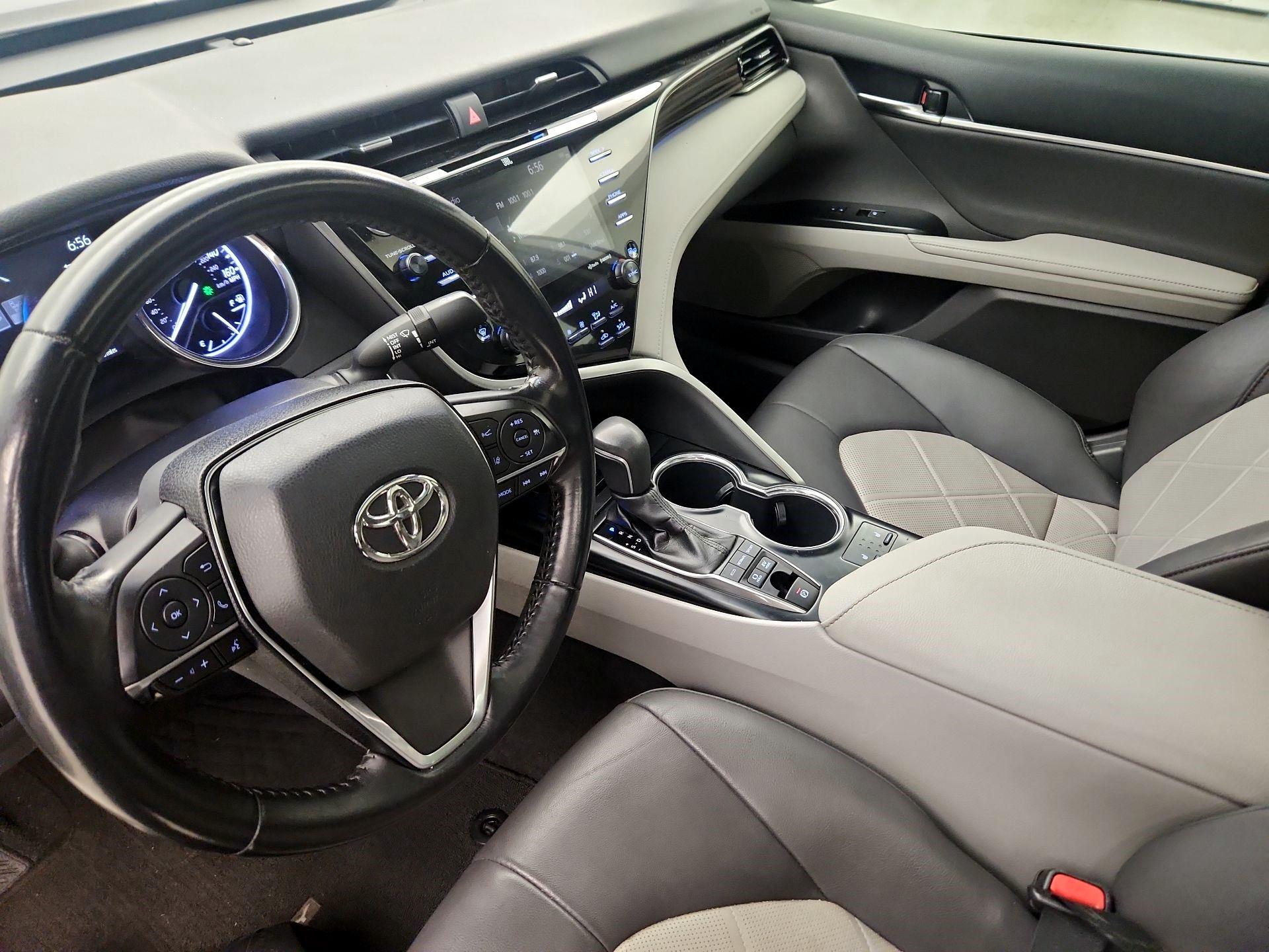 Thumbnail: 2019 Toyota Camry - 11