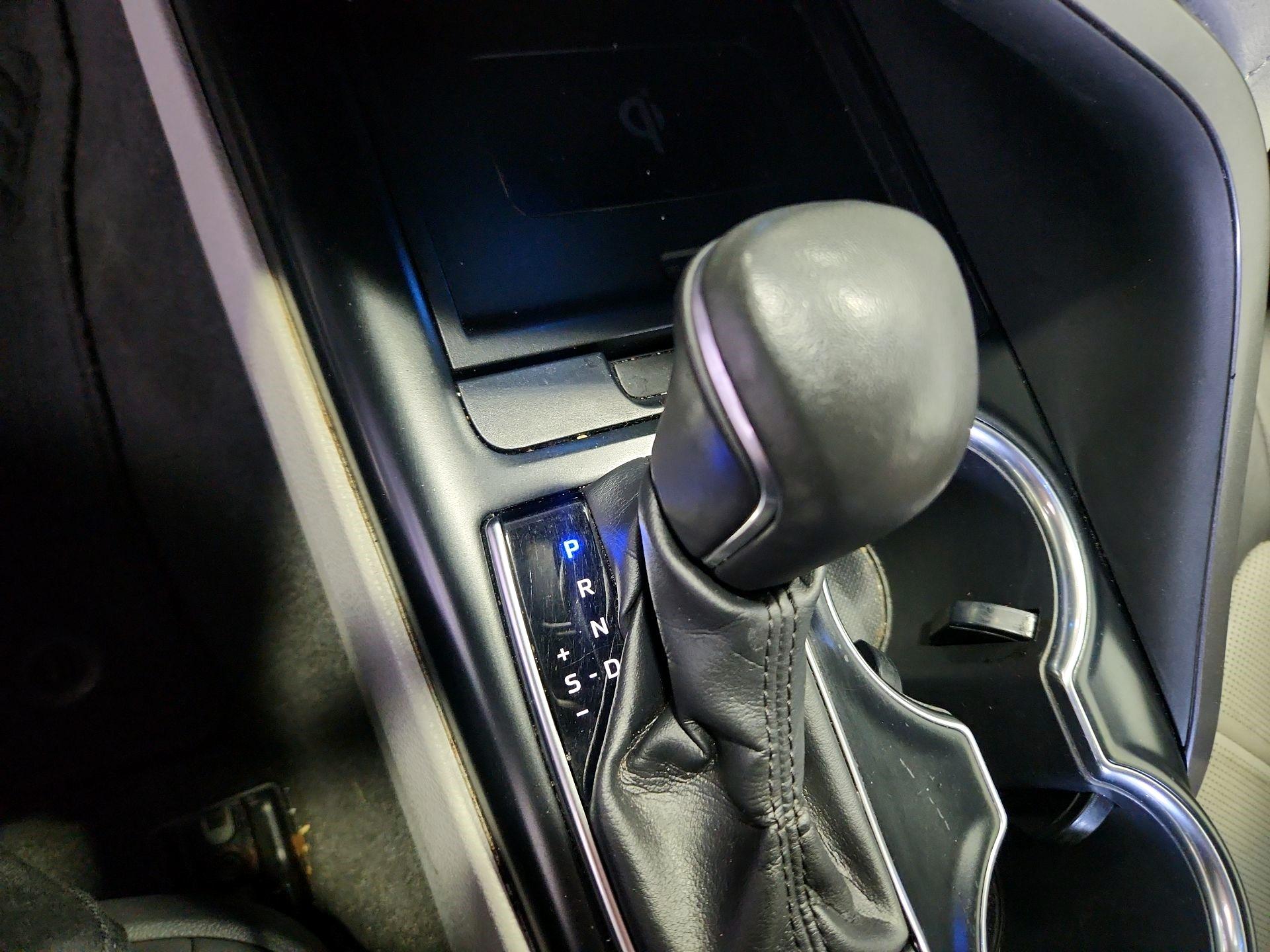 Thumbnail: 2019 Toyota Camry - 17