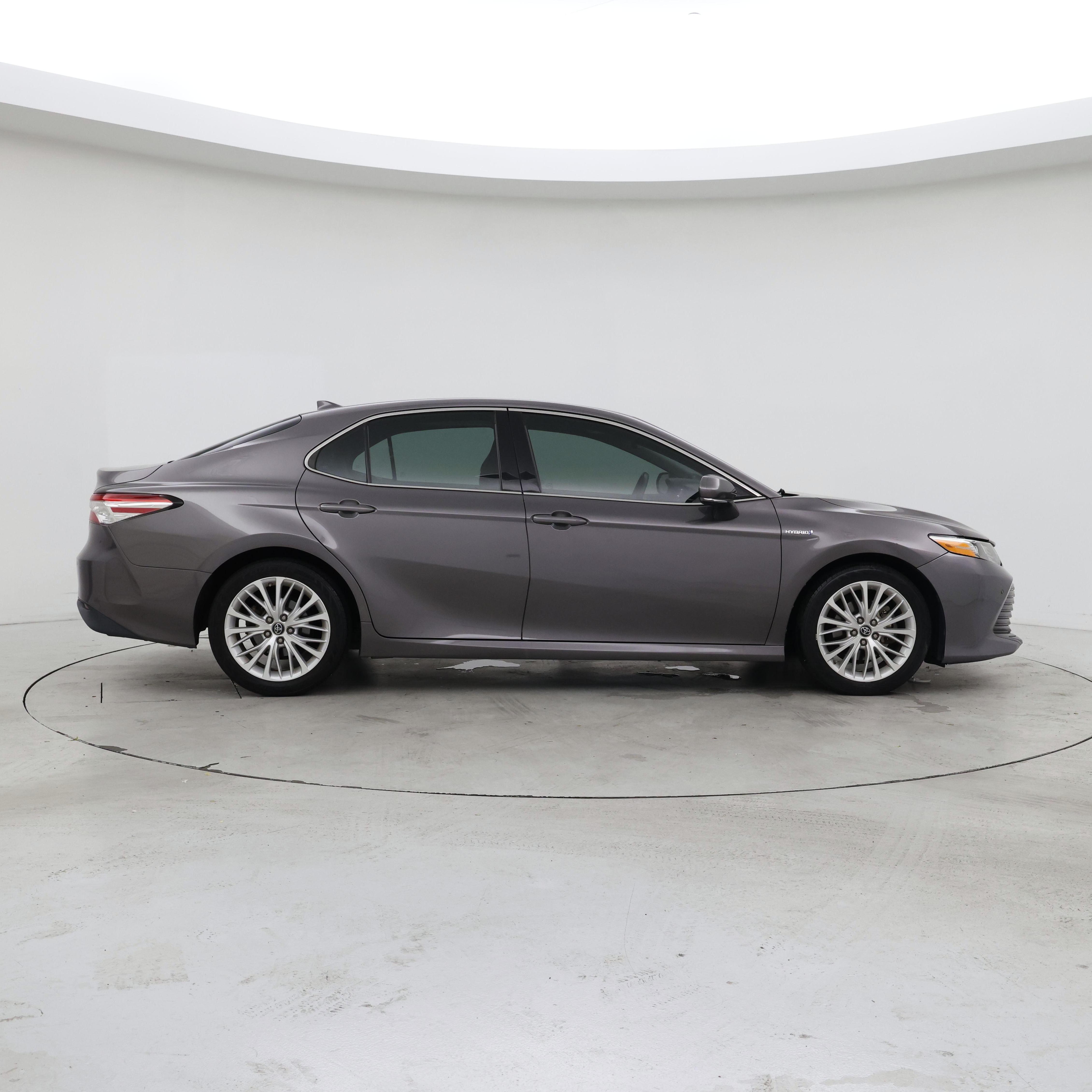 Thumbnail: 2019 Toyota Camry - 7