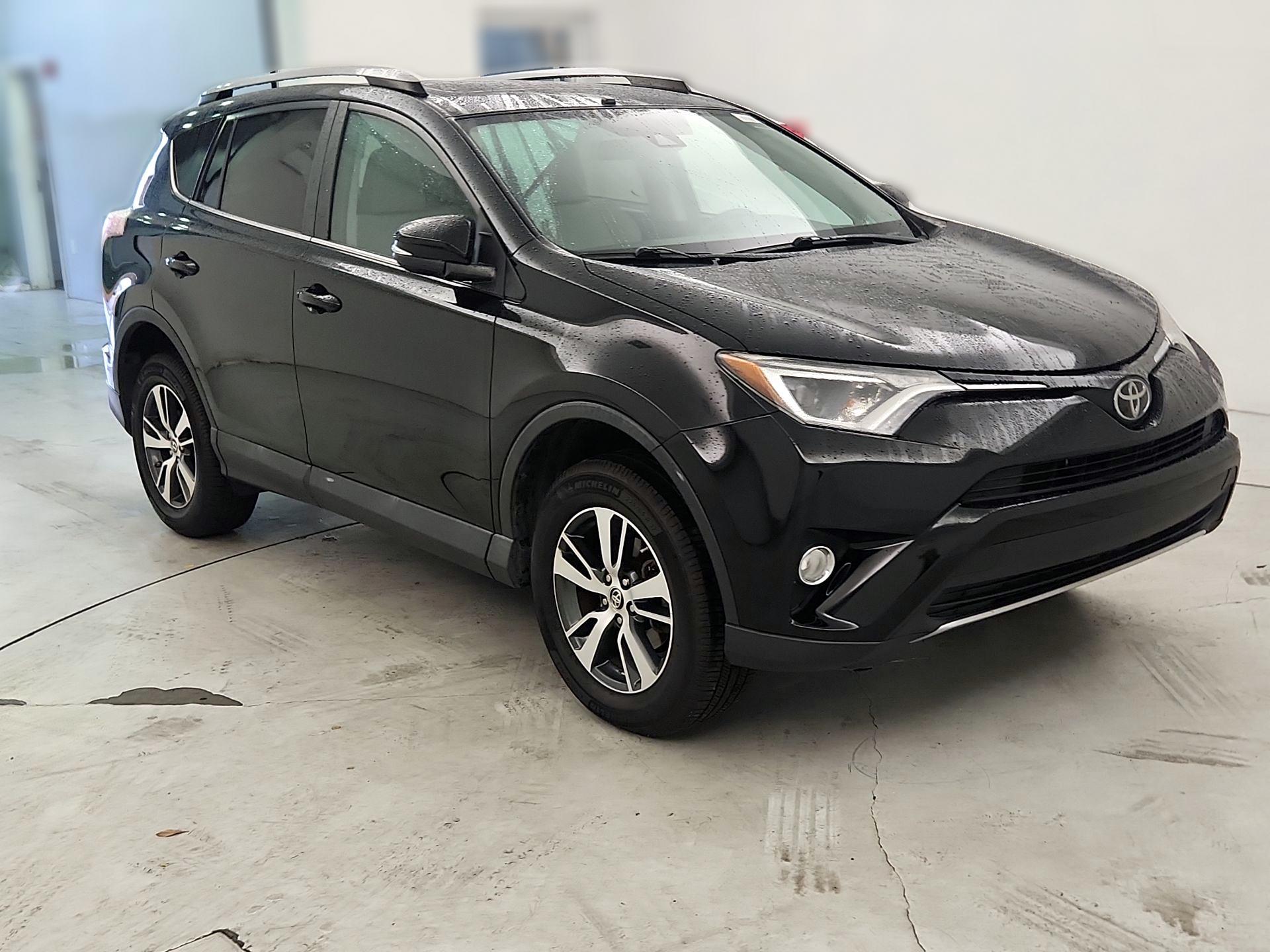 Thumbnail: 2018 Toyota RAV4 - 1