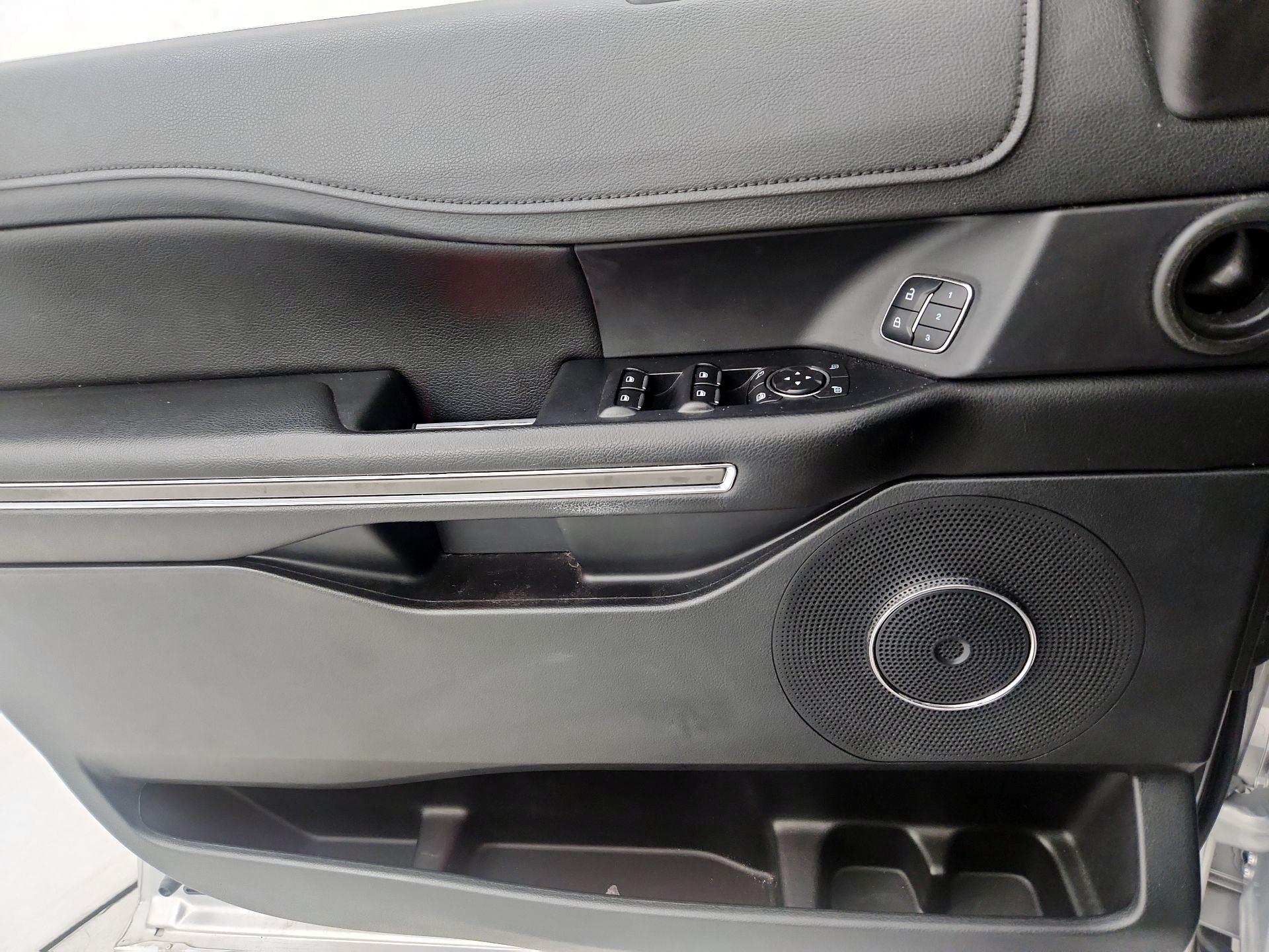 Thumbnail: 2018 Ford Expedition - 12