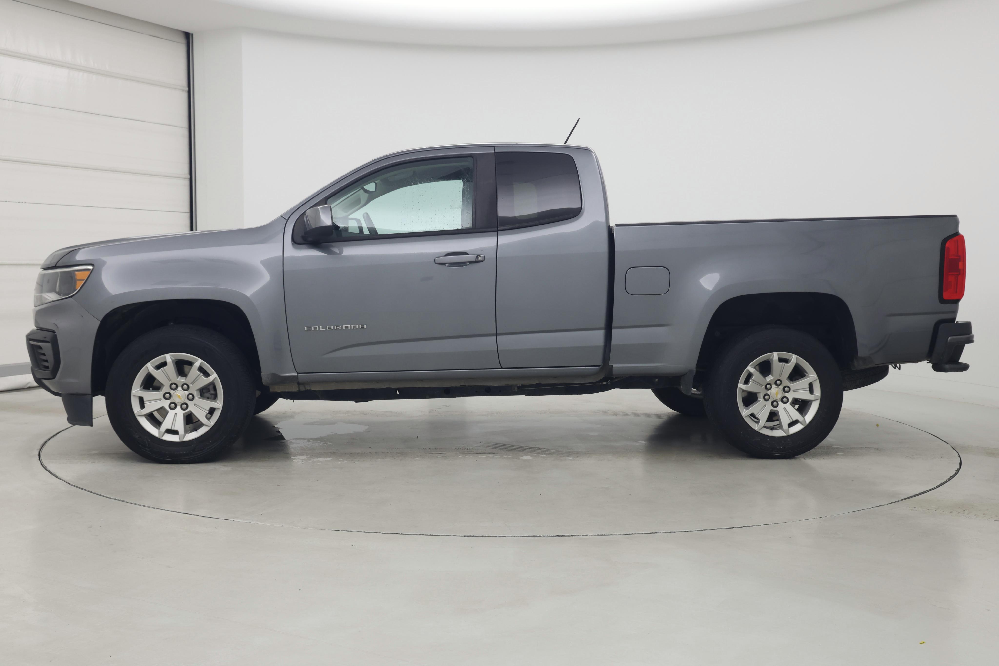 Thumbnail: 2022 Chevrolet Colorado - 3