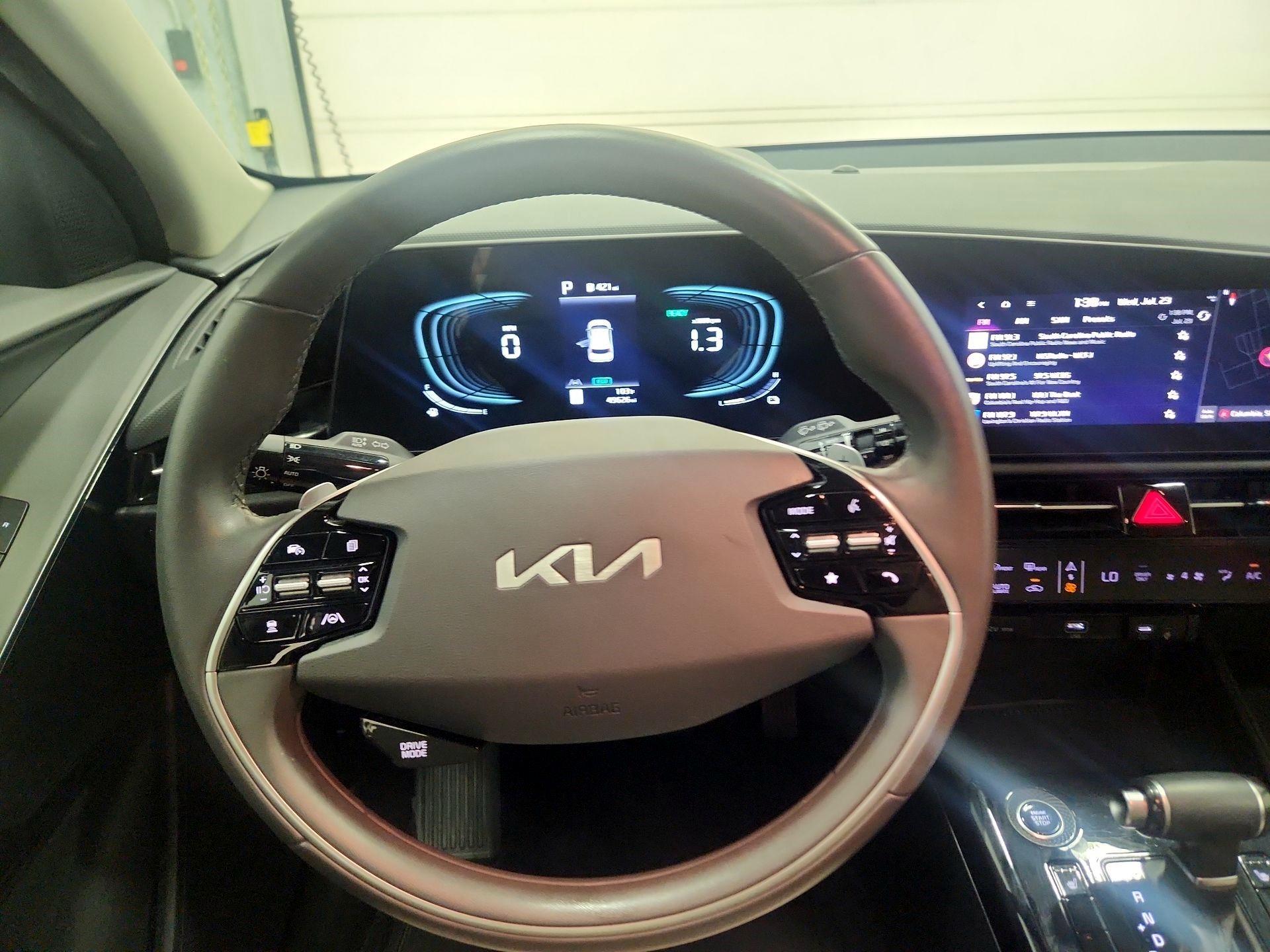 Thumbnail: 2023 Kia Niro - 10
