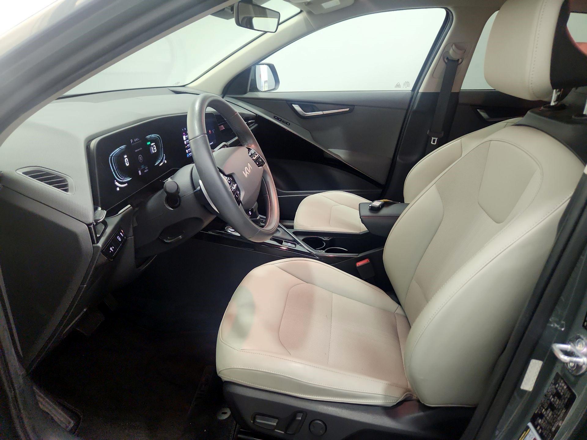 Thumbnail: 2023 Kia Niro - 11