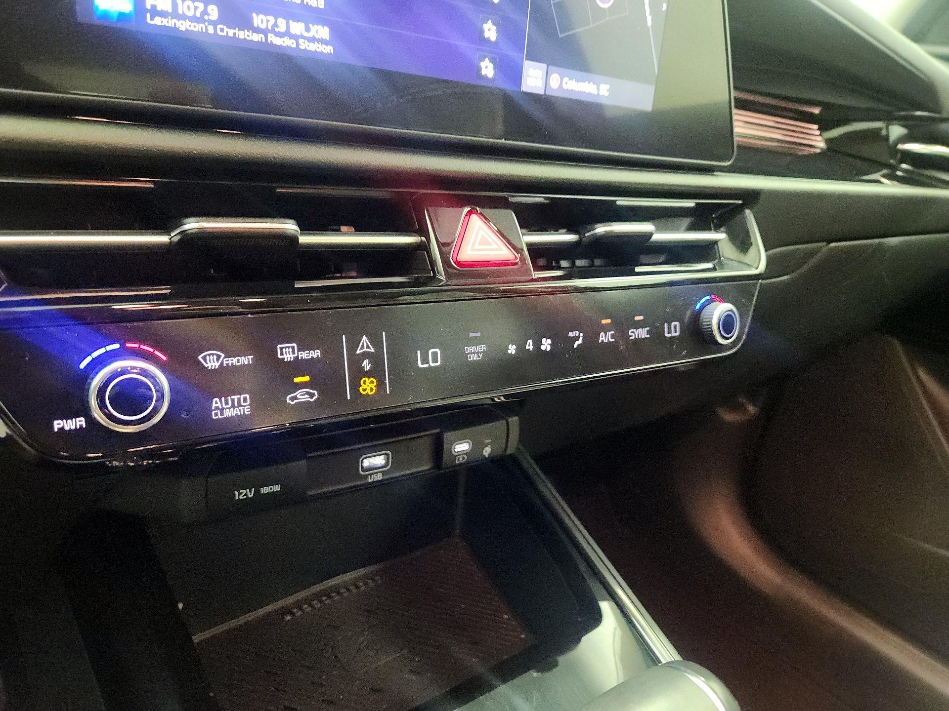 Thumbnail: 2023 Kia Niro - 16
