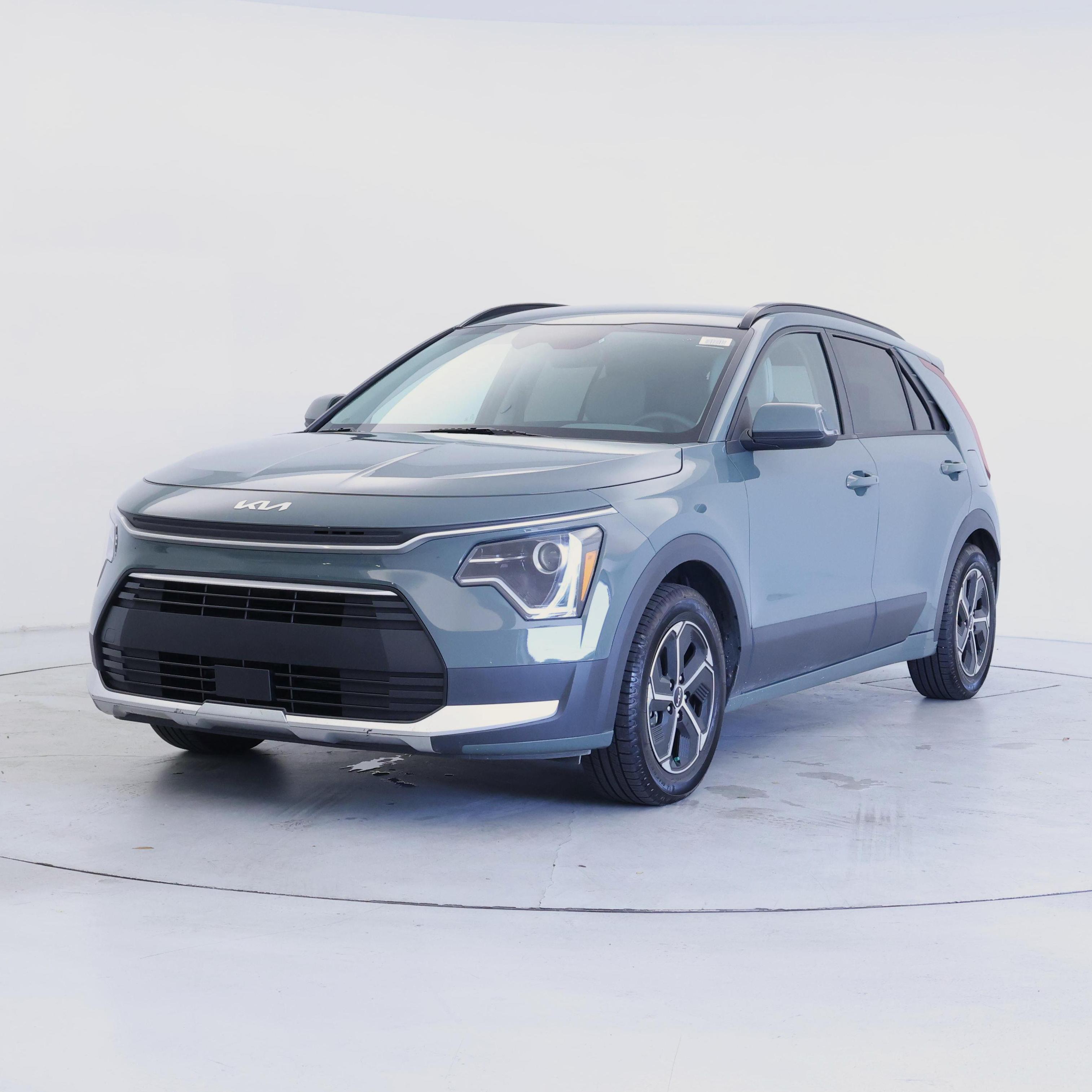Thumbnail: 2023 Kia Niro - 4