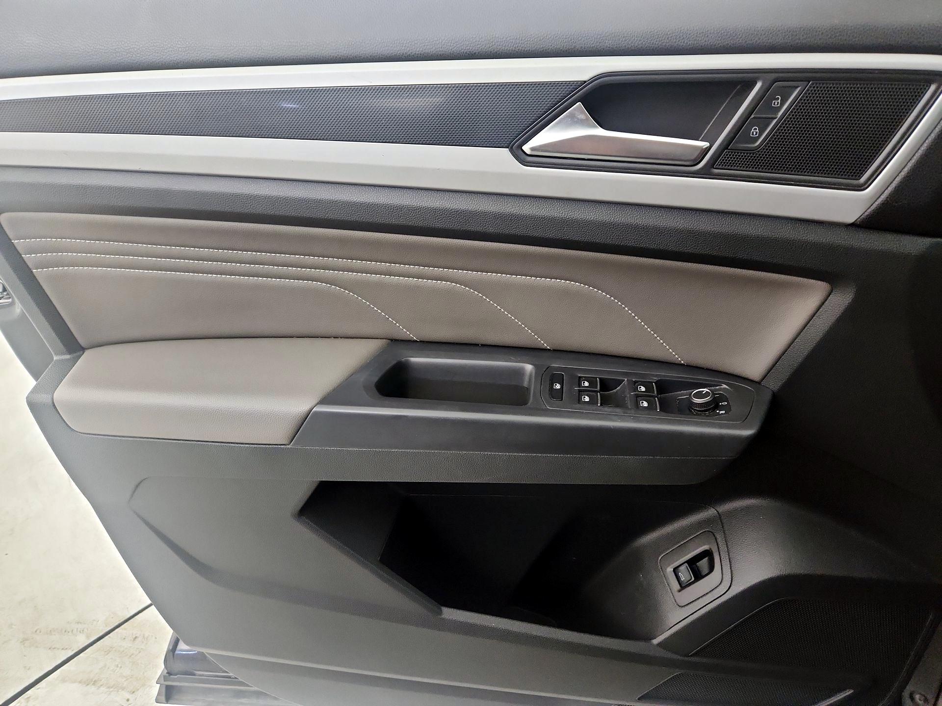 Thumbnail: 2021 Volkswagen Atlas - 12