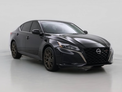Black 2025 Nissan Altima SR