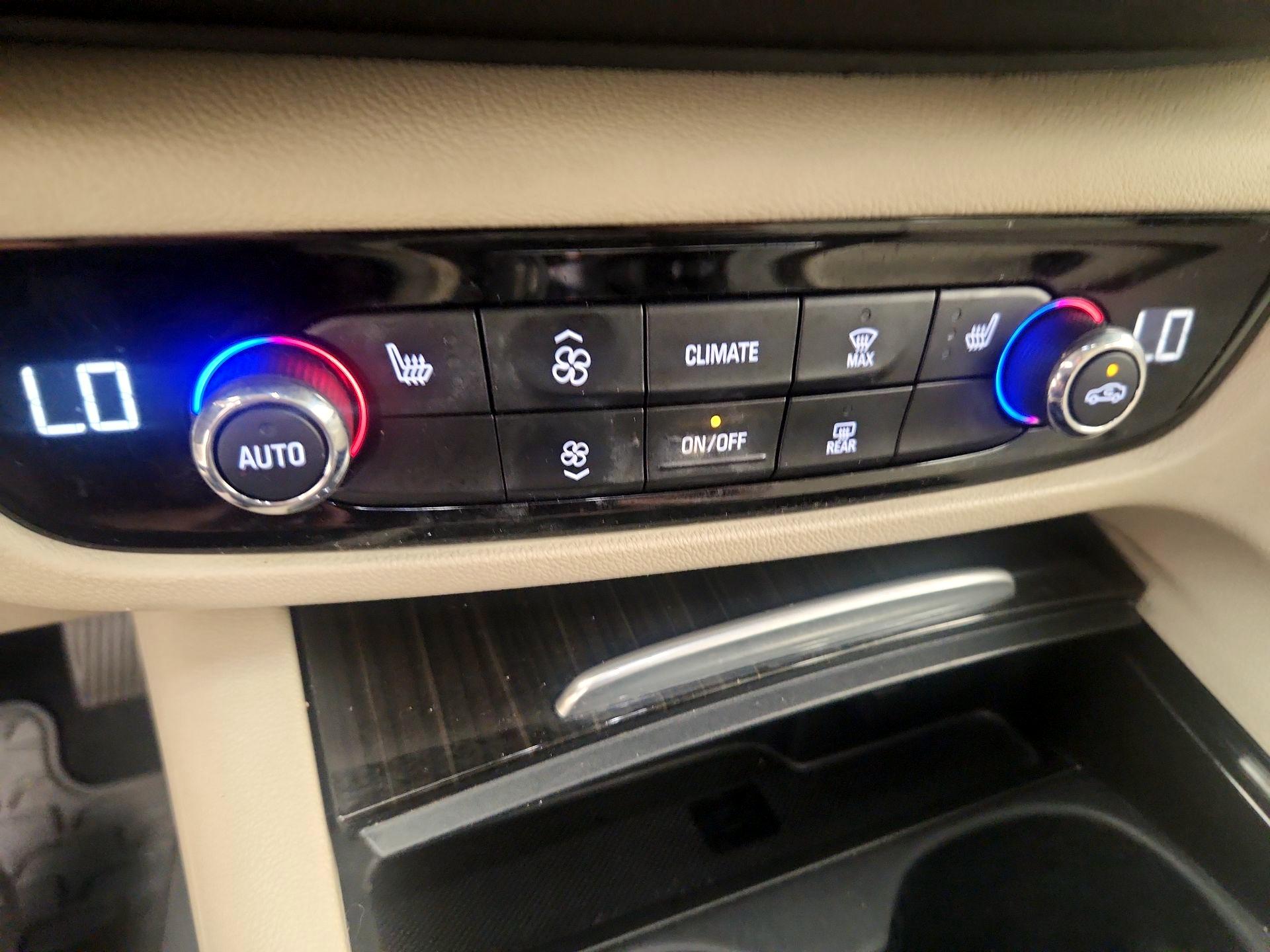 Thumbnail: 2019 Buick Regal - 17