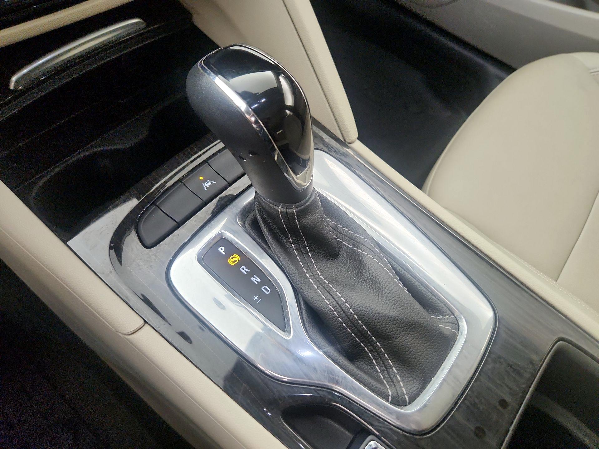 Thumbnail: 2019 Buick Regal - 18