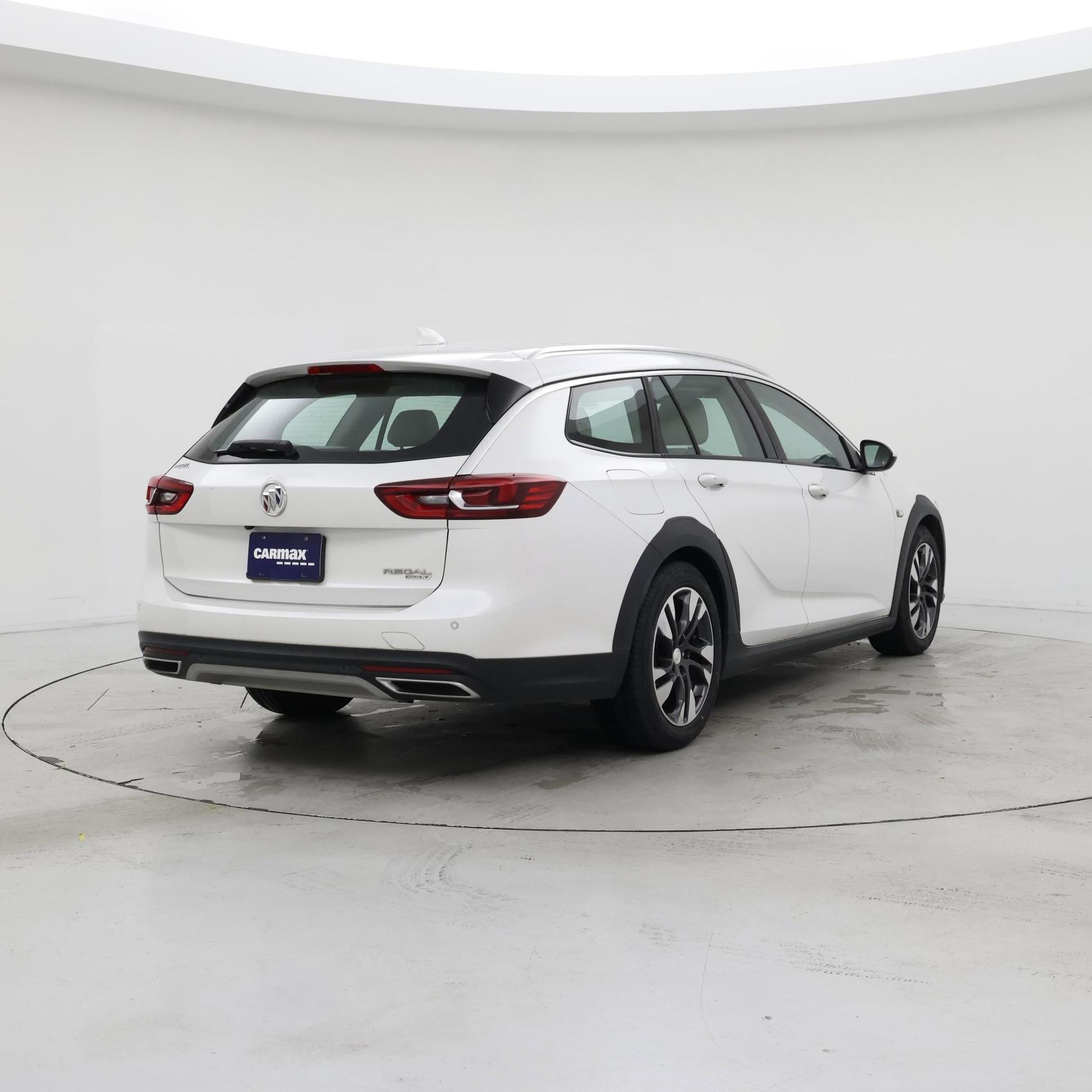 Thumbnail: 2019 Buick Regal - 8