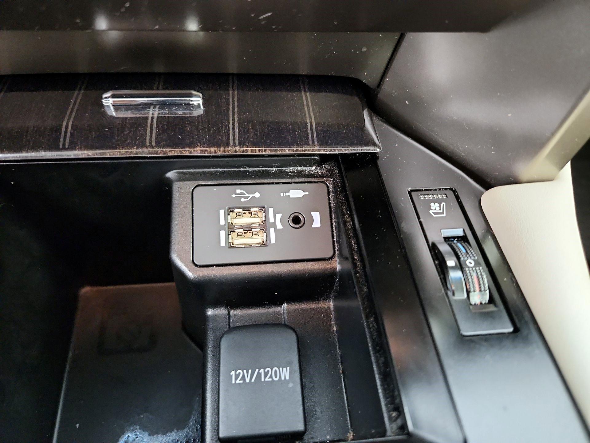Thumbnail: 2020 Lexus GX - 18