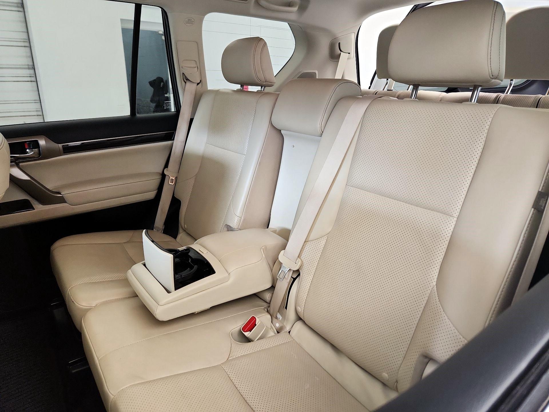 Thumbnail: 2020 Lexus GX - 20