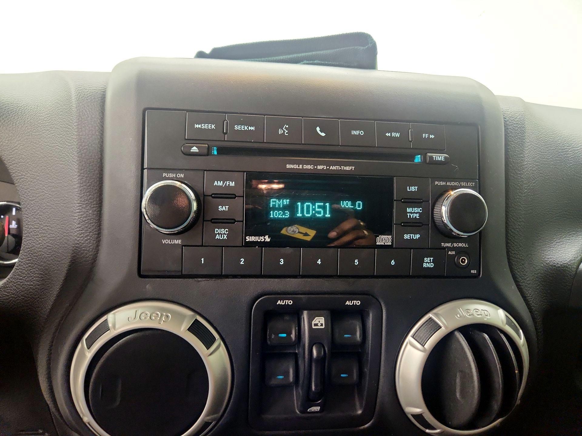 Thumbnail: 2018 Jeep Wrangler - 13