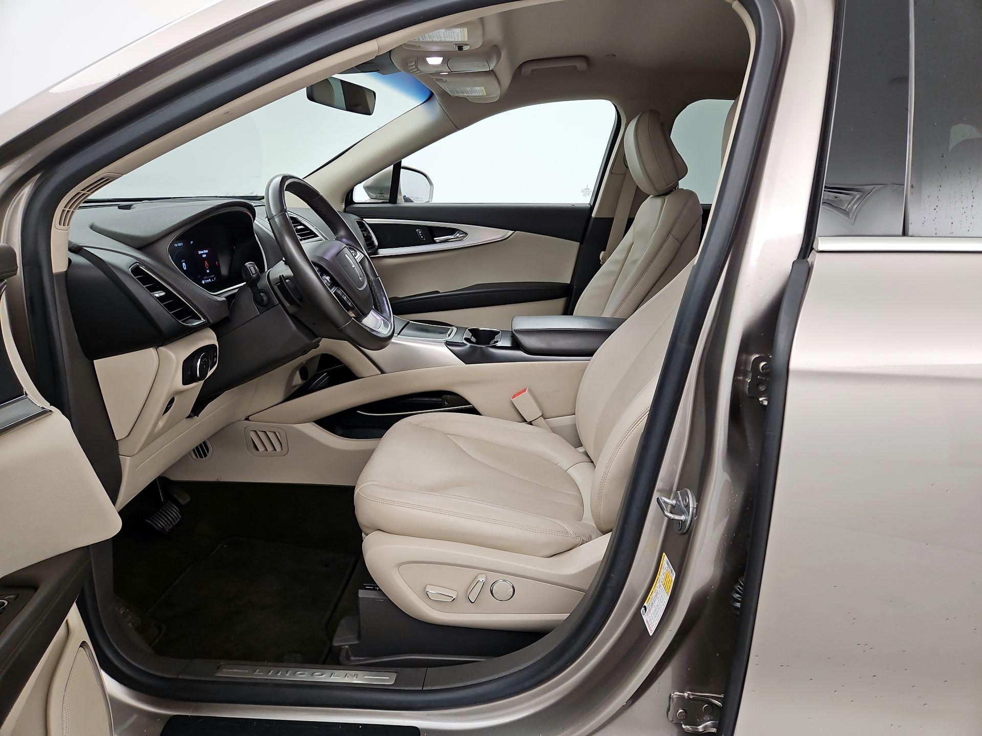 Thumbnail: 2020 Lincoln Nautilus - 11