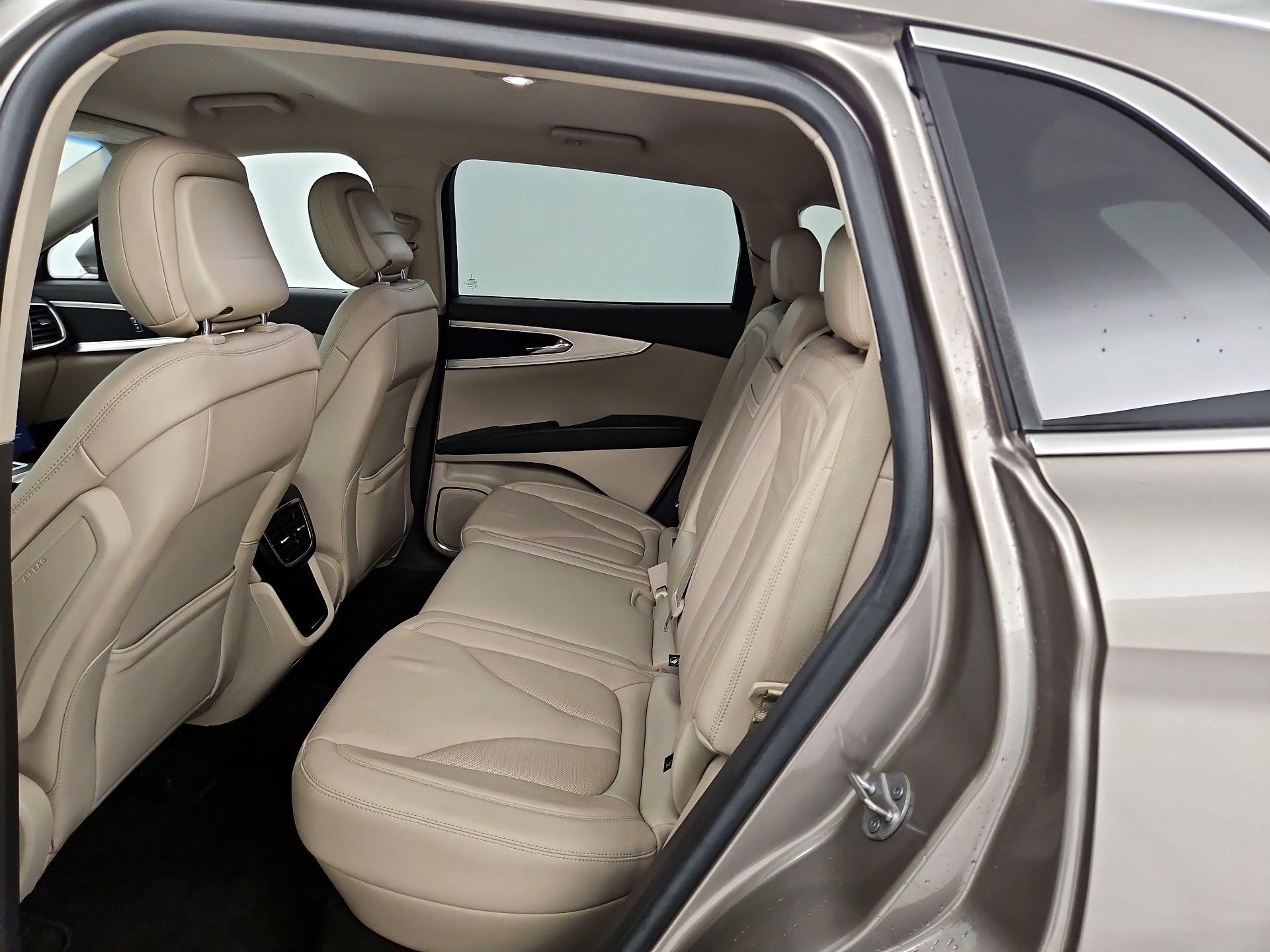 Thumbnail: 2020 Lincoln Nautilus - 20