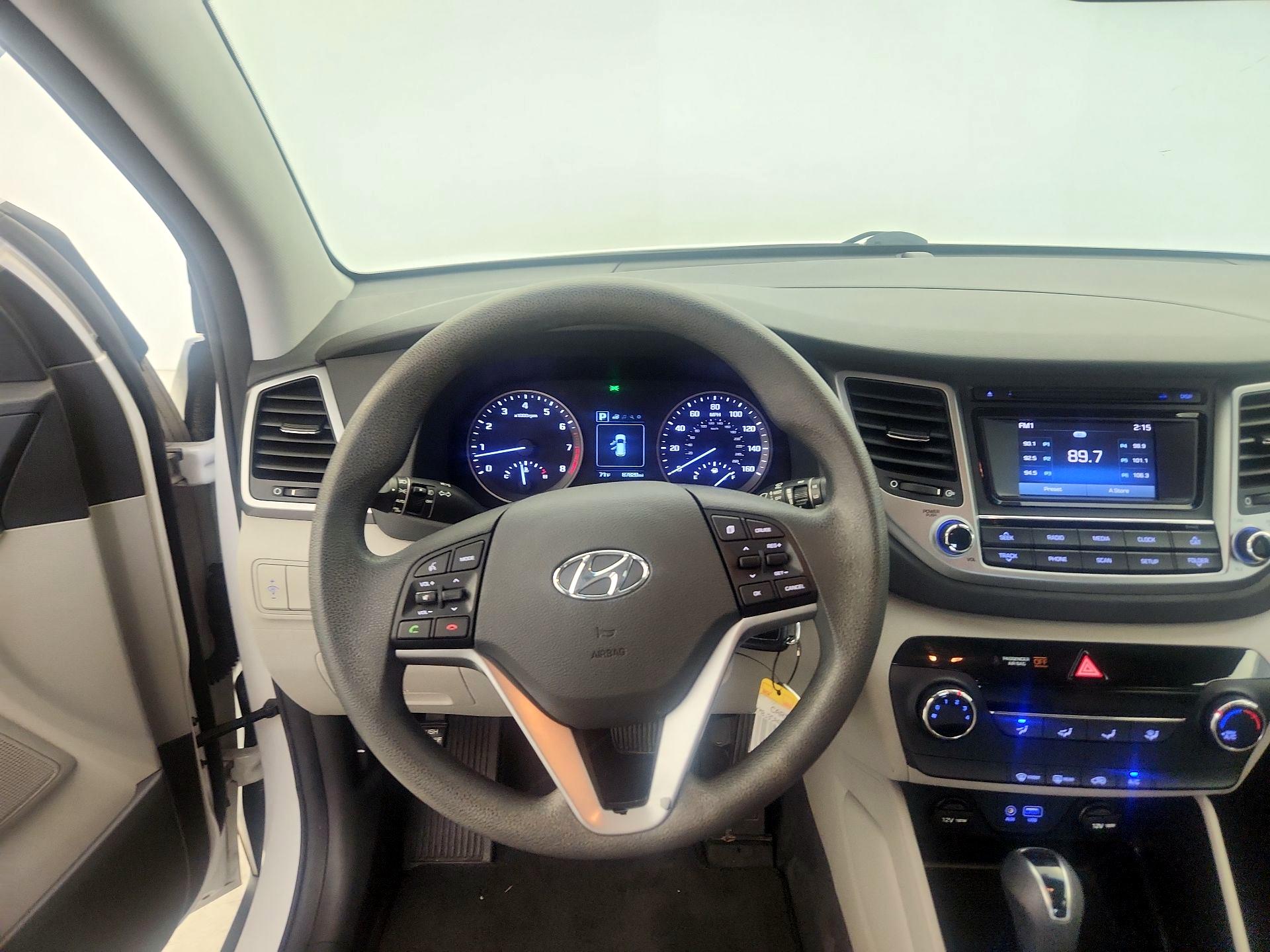 Thumbnail: 2017 Hyundai Tucson - 10