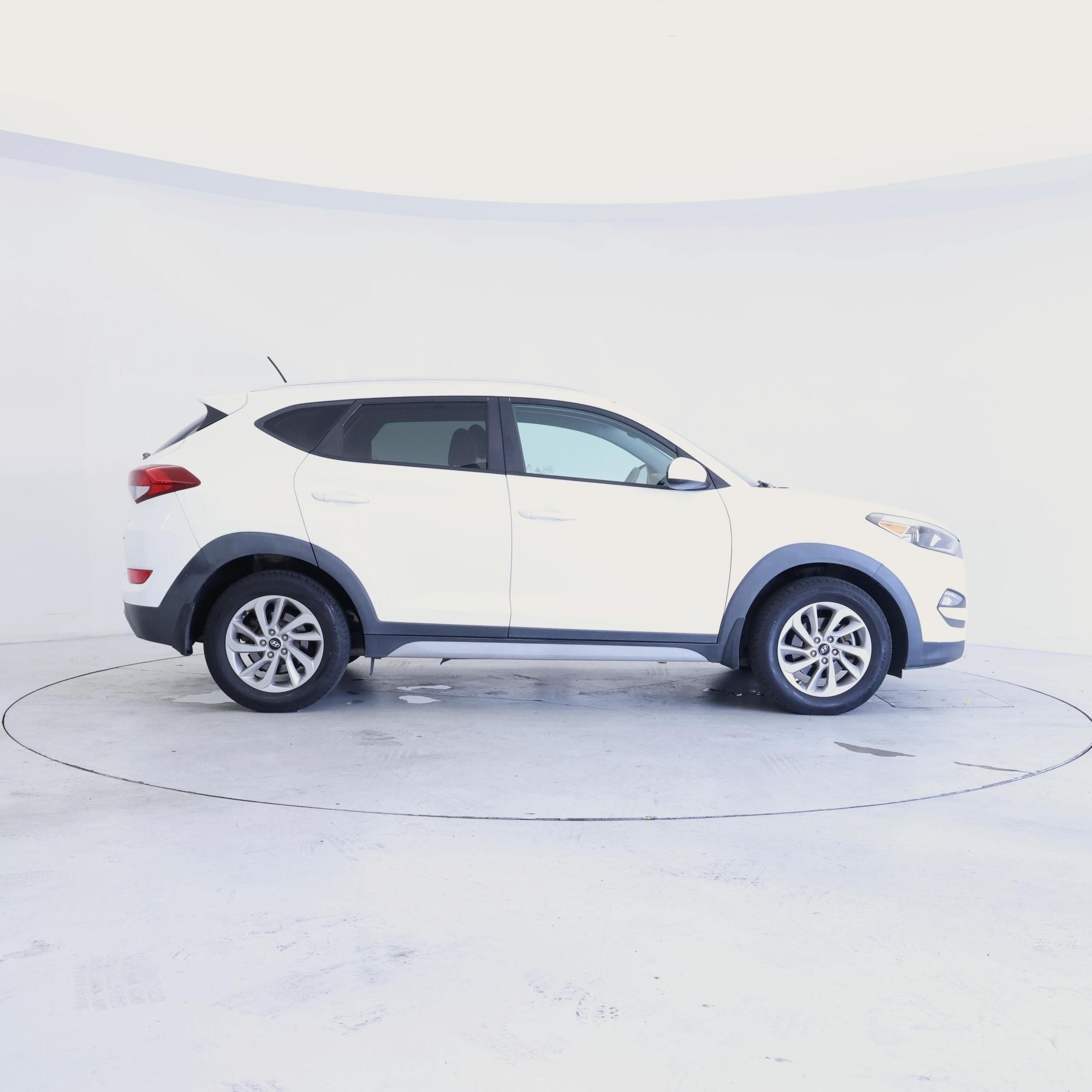 Thumbnail: 2017 Hyundai Tucson - 7