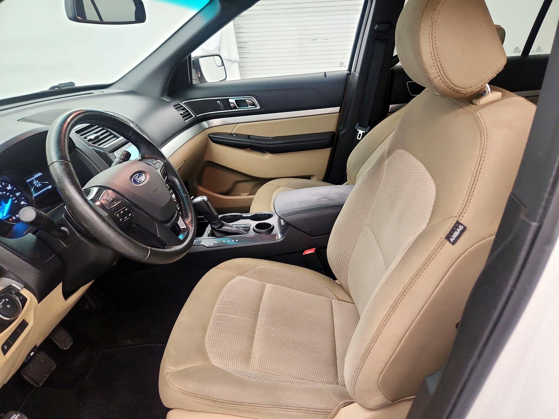 Thumbnail: 2017 Ford Explorer - 11