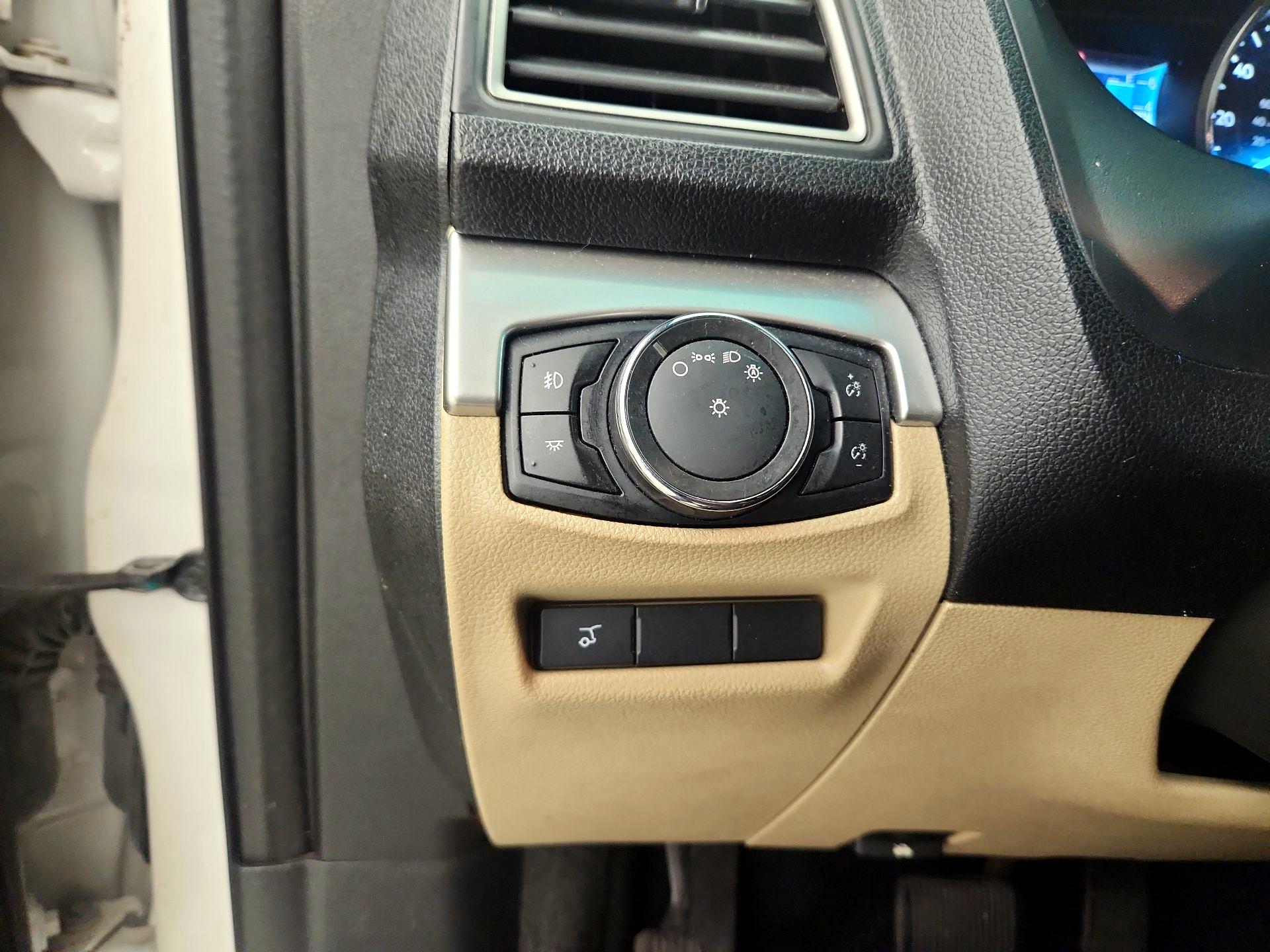 Thumbnail: 2017 Ford Explorer - 13
