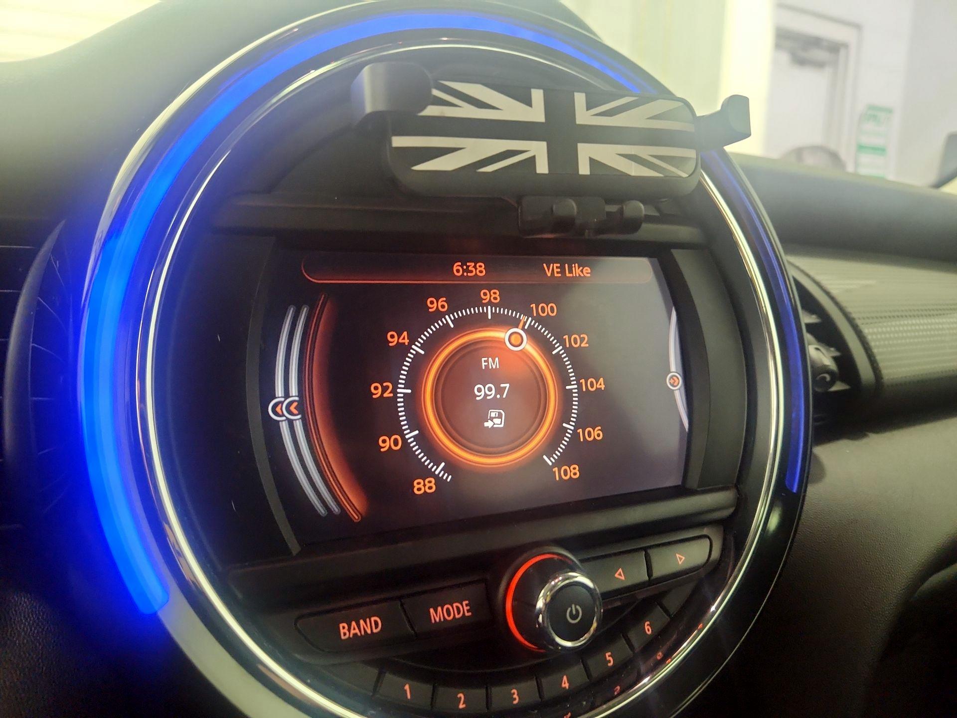 Thumbnail: 2017 MINI Cooper Hardtop - 14
