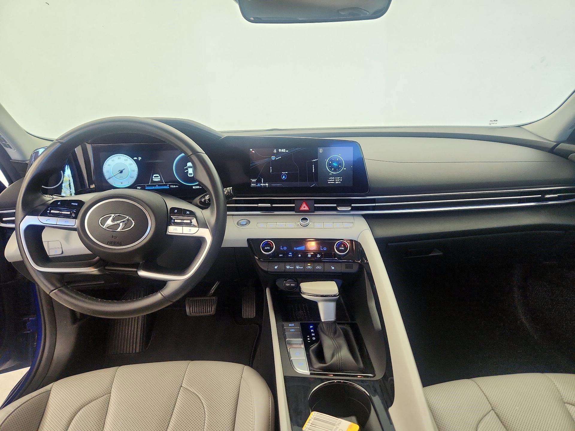 Thumbnail: 2022 Hyundai Elantra - 9