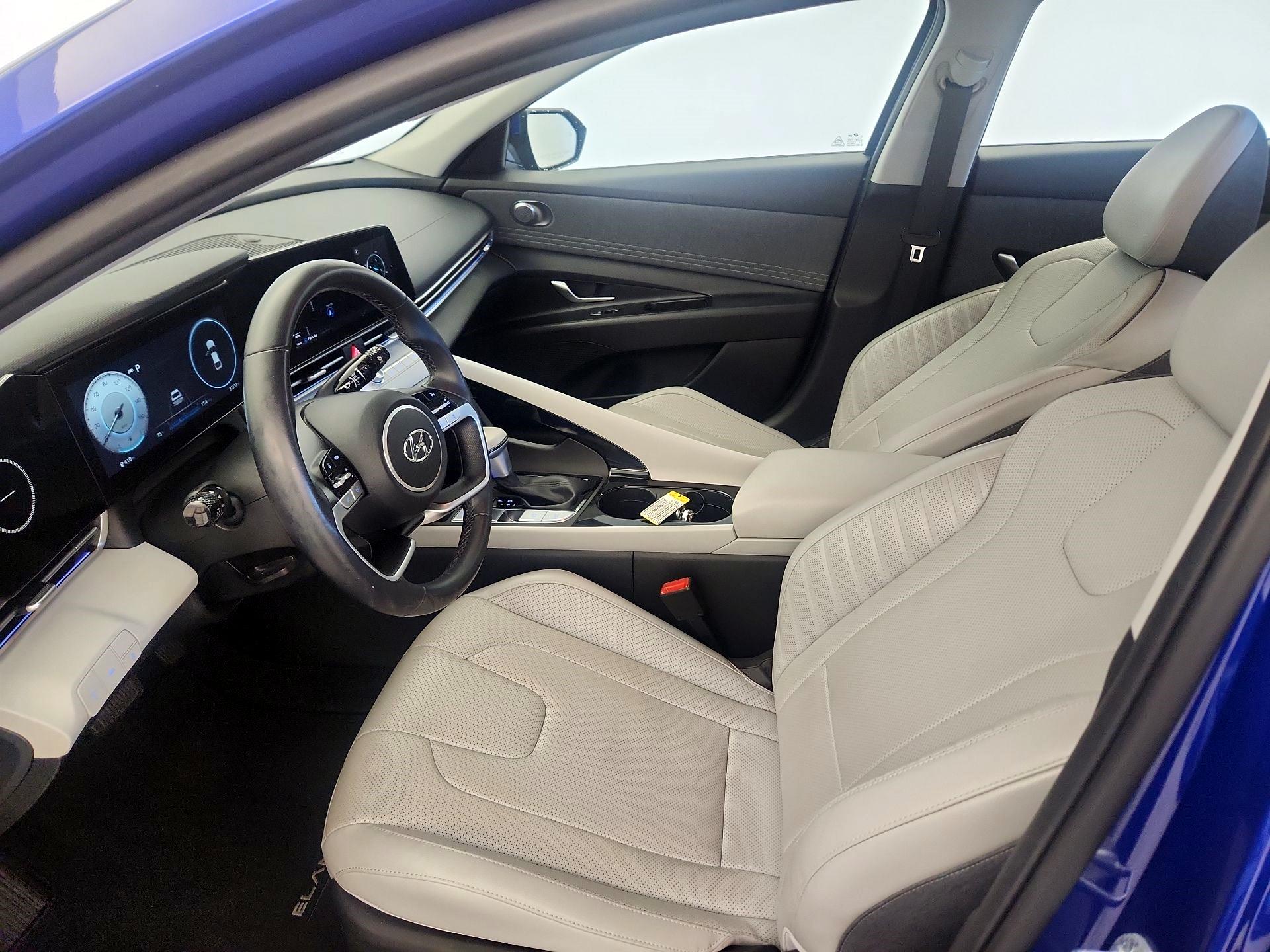 Thumbnail: 2022 Hyundai Elantra - 11