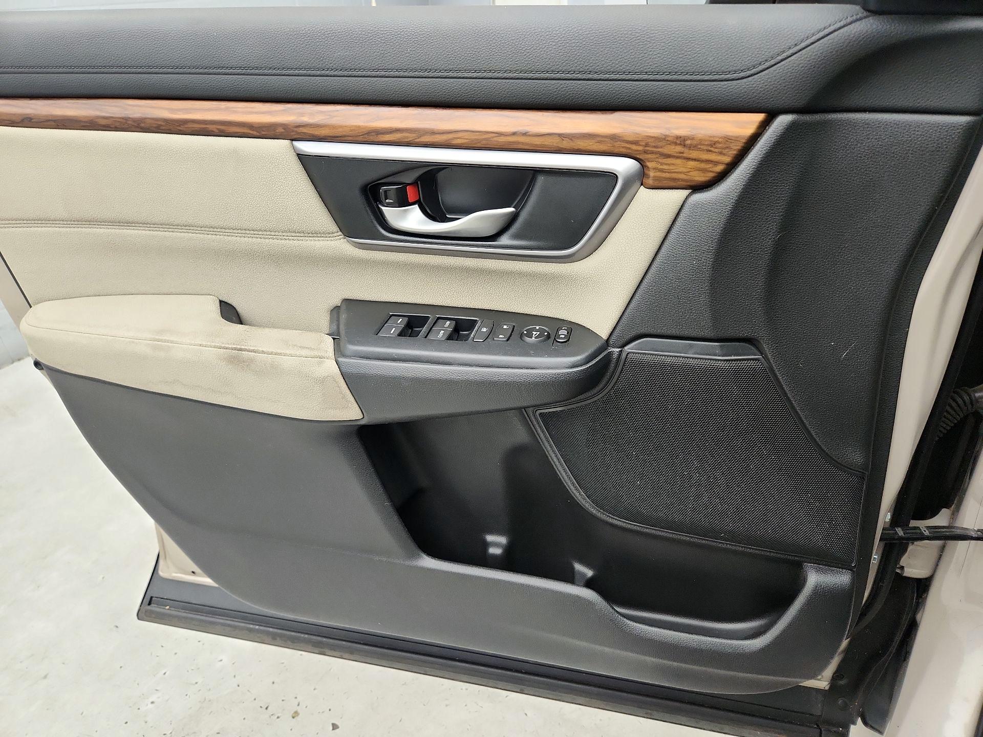 Thumbnail: 2017 Honda CR-V - 12