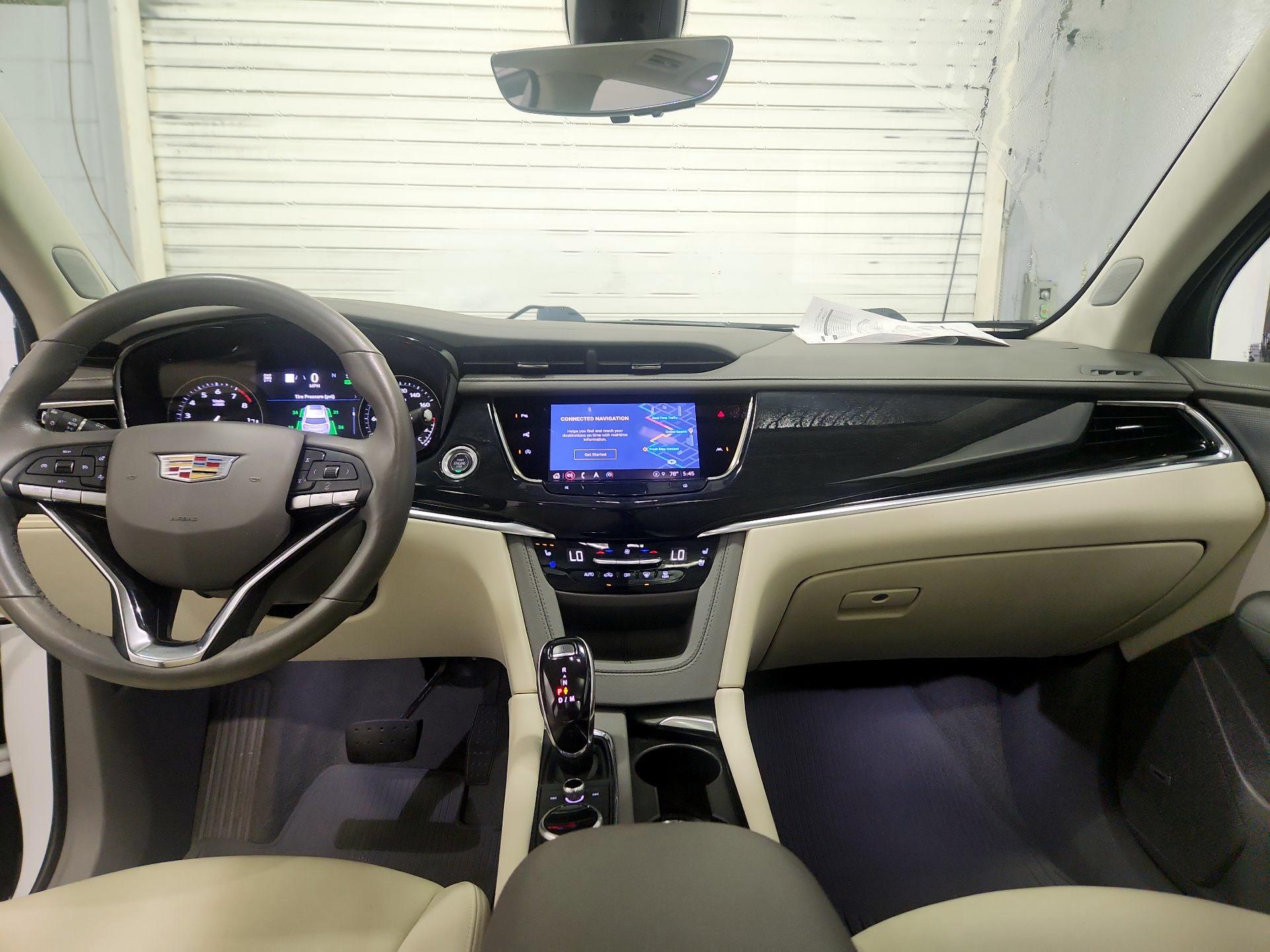 Thumbnail: 2023 Cadillac XT6 - 9