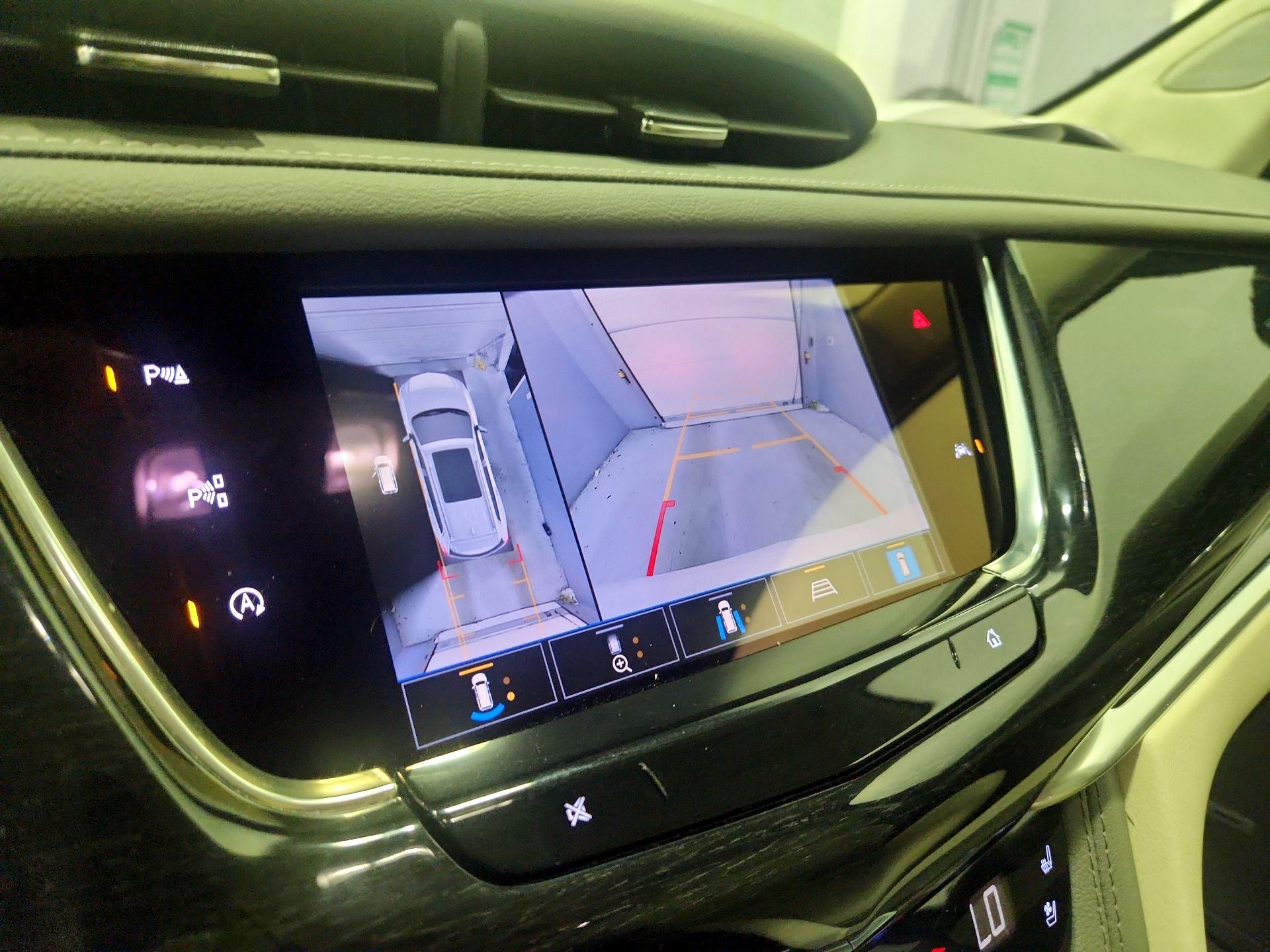 Thumbnail: 2023 Cadillac XT6 - 15