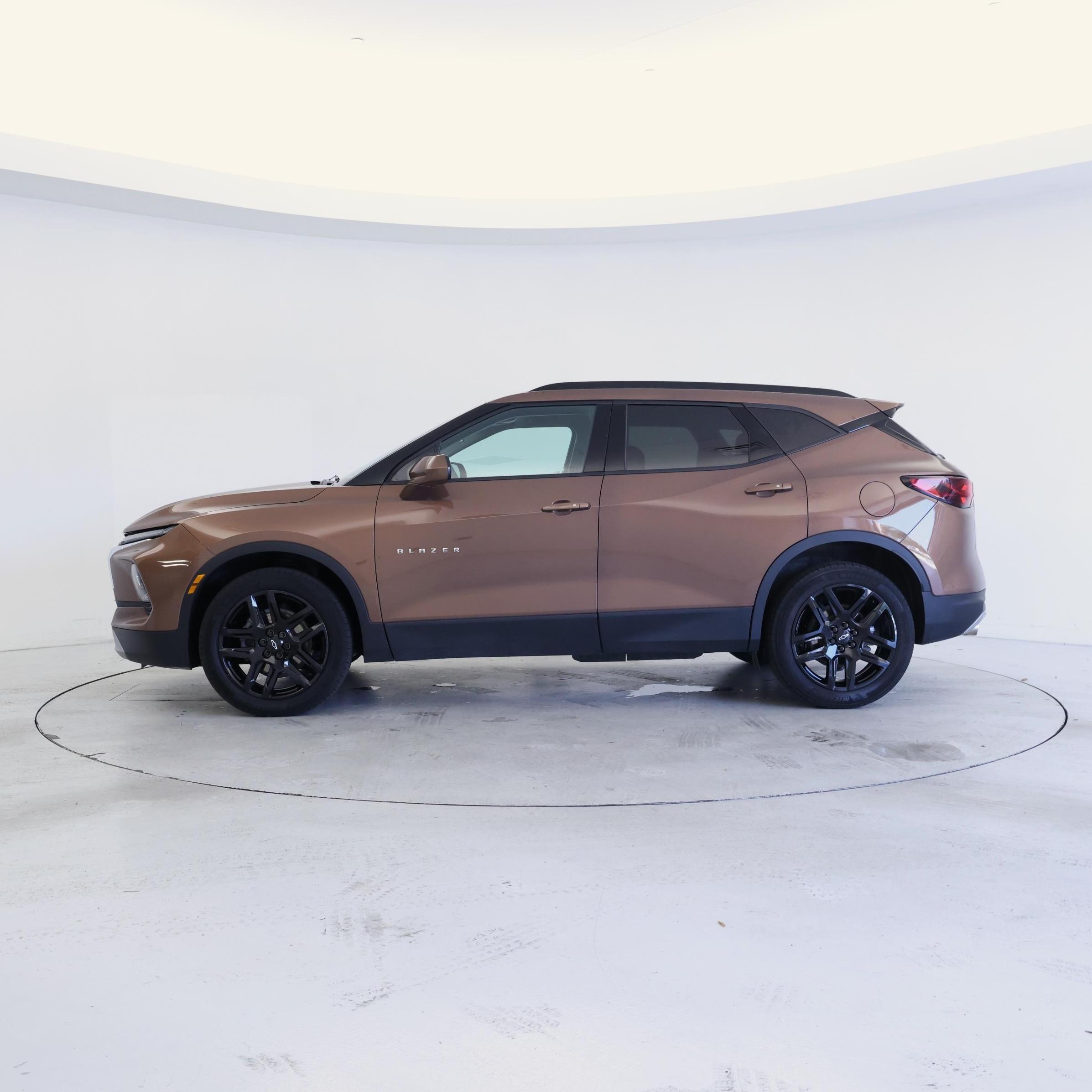 Thumbnail: 2023 Chevrolet Blazer - 3
