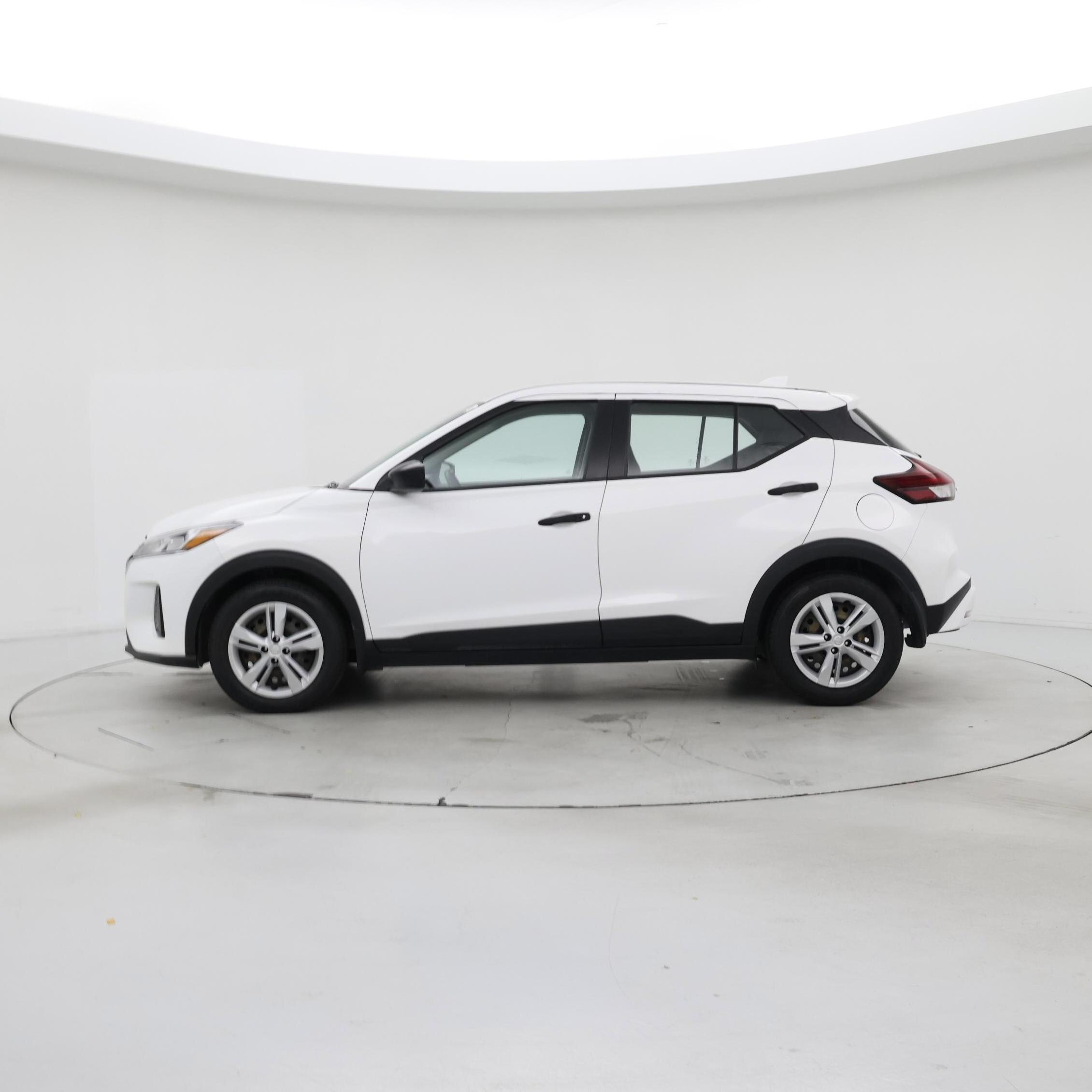Thumbnail: 2022 Nissan Kicks - 3