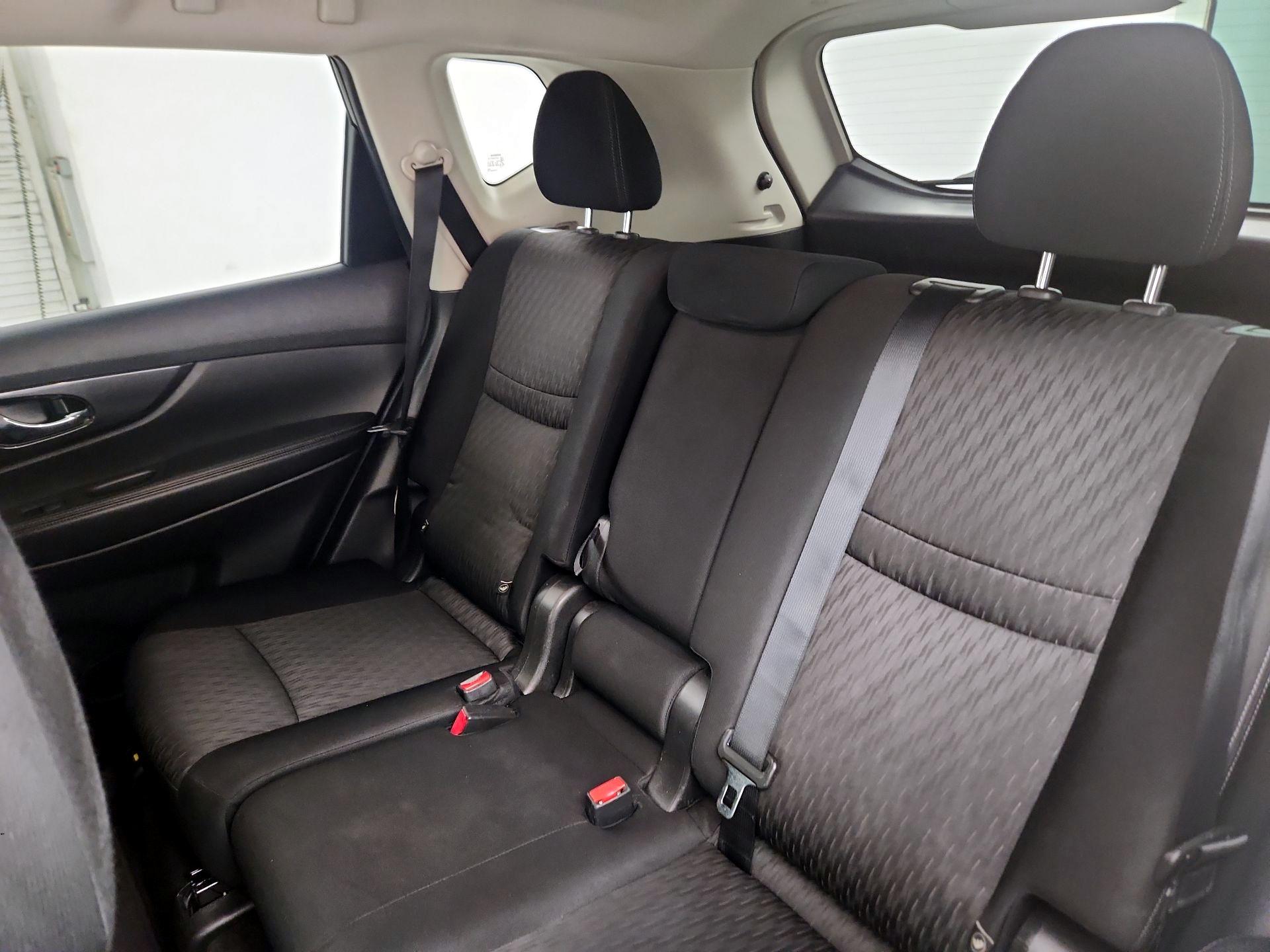 Thumbnail: 2019 Nissan Rogue - 19