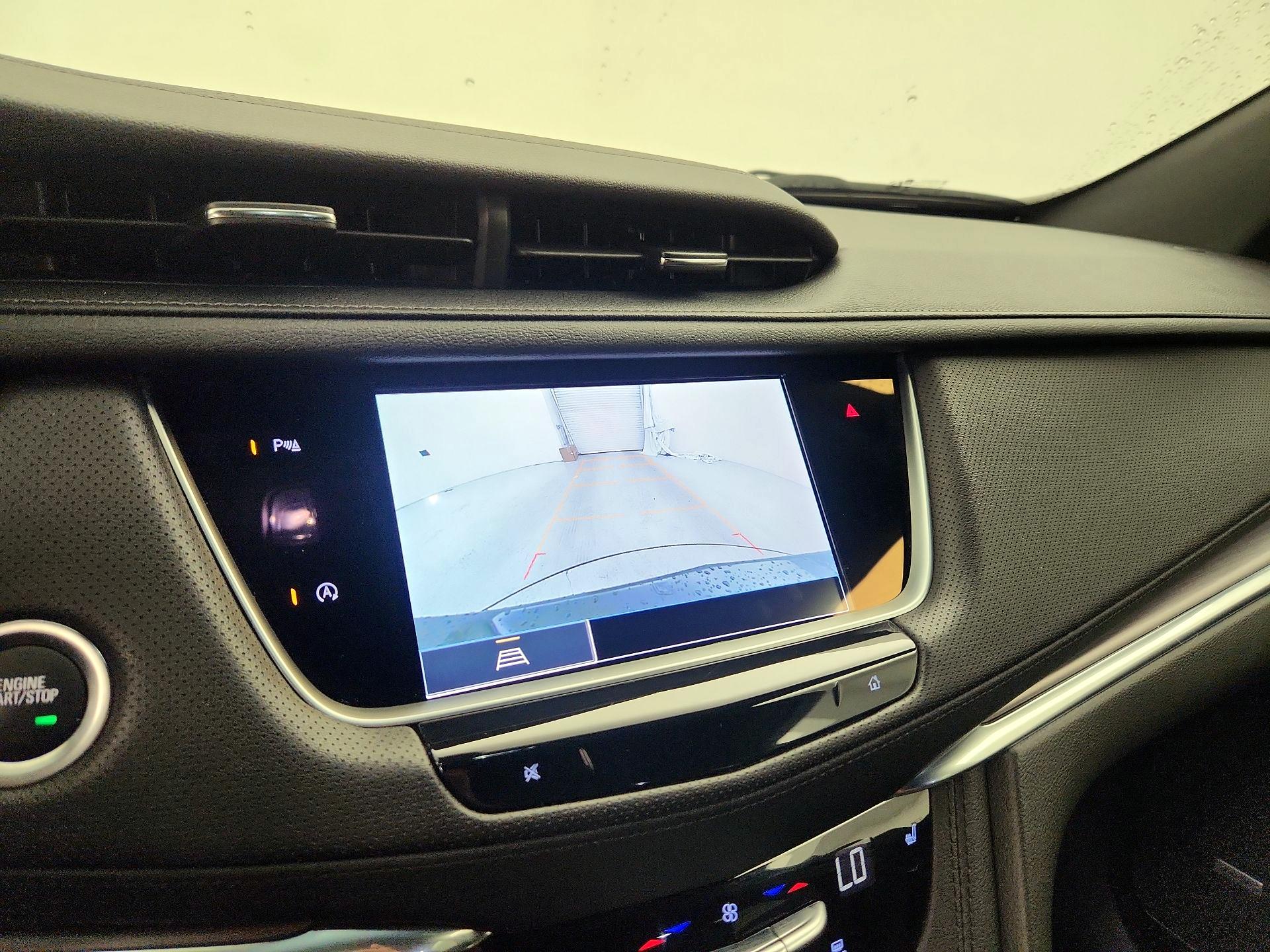Thumbnail: 2023 Cadillac XT5 - 14
