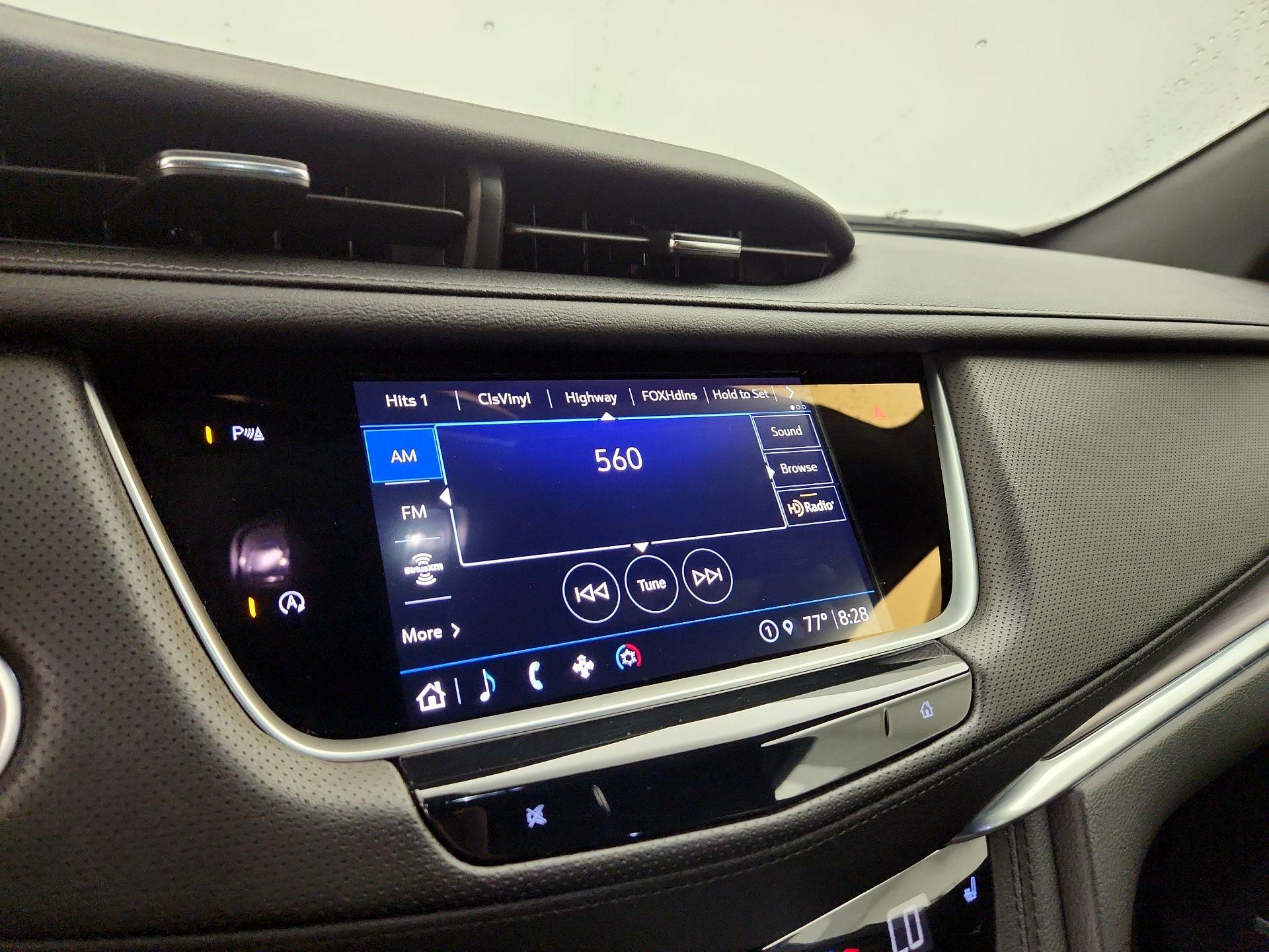 Thumbnail: 2023 Cadillac XT5 - 15