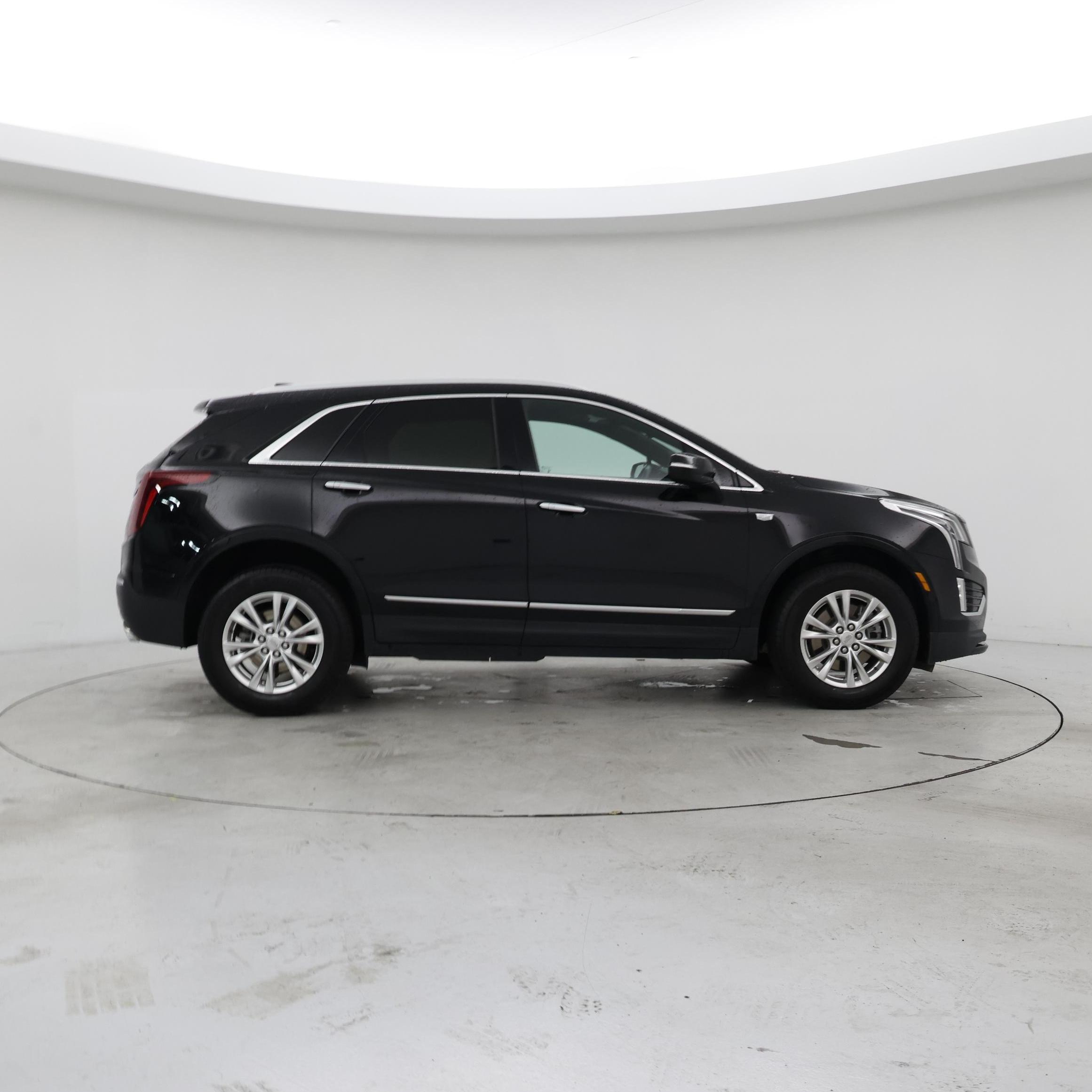 Thumbnail: 2023 Cadillac XT5 - 7