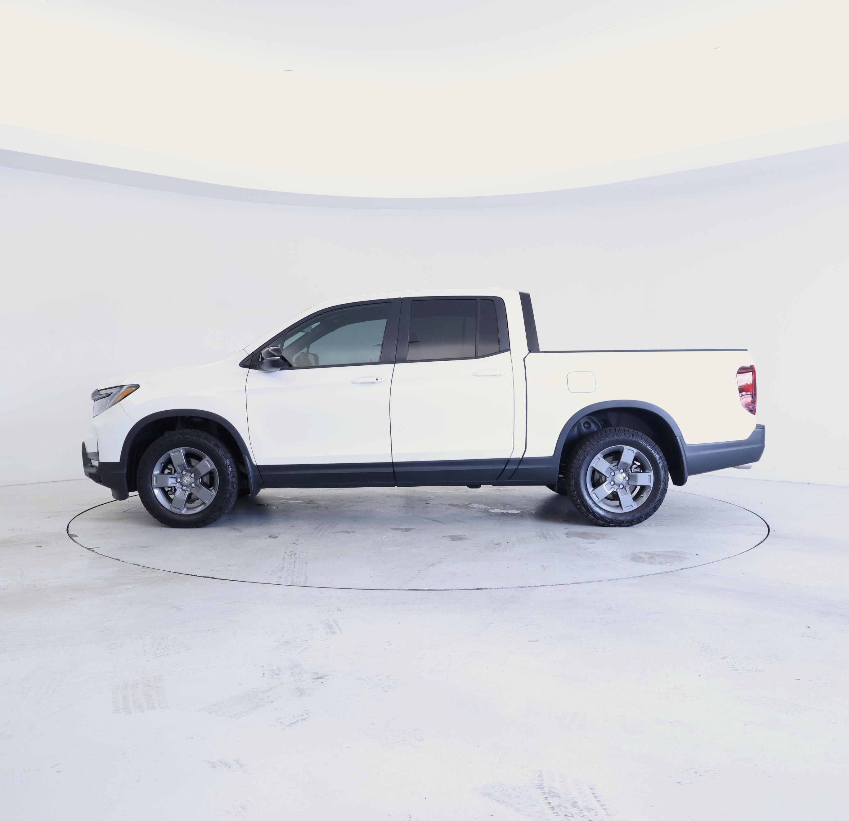 Thumbnail: 2025 Honda Ridgeline - 3