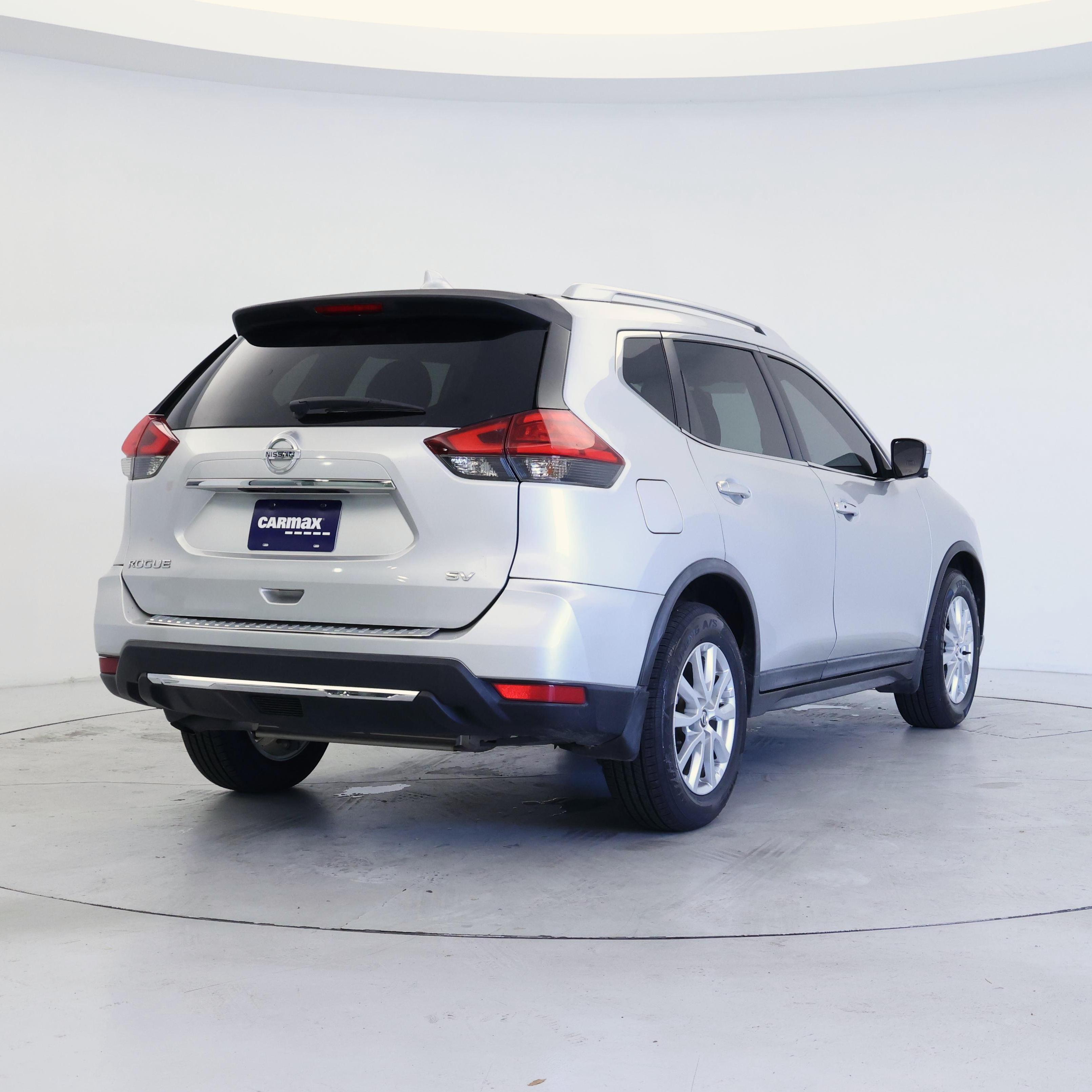 Thumbnail: 2017 Nissan Rogue - 8