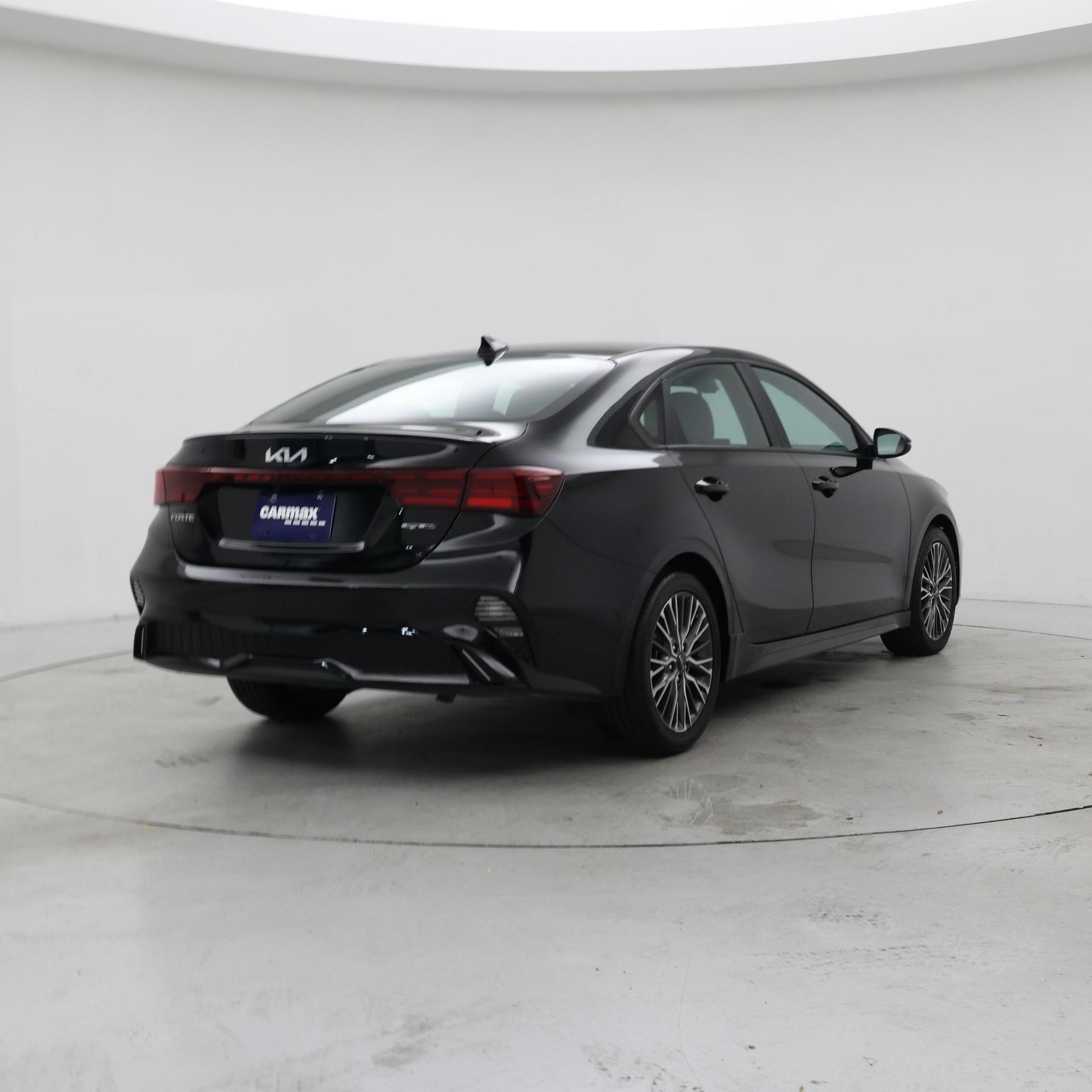 Thumbnail: 2023 Kia Forte - 8