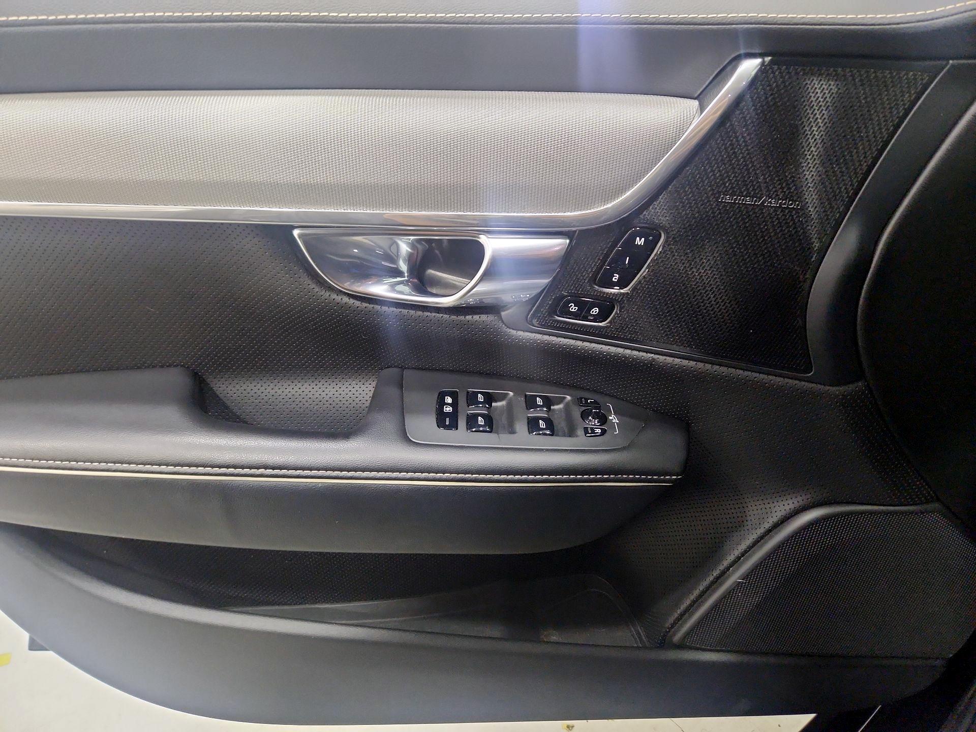Thumbnail: 2019 Volvo V90 - 12