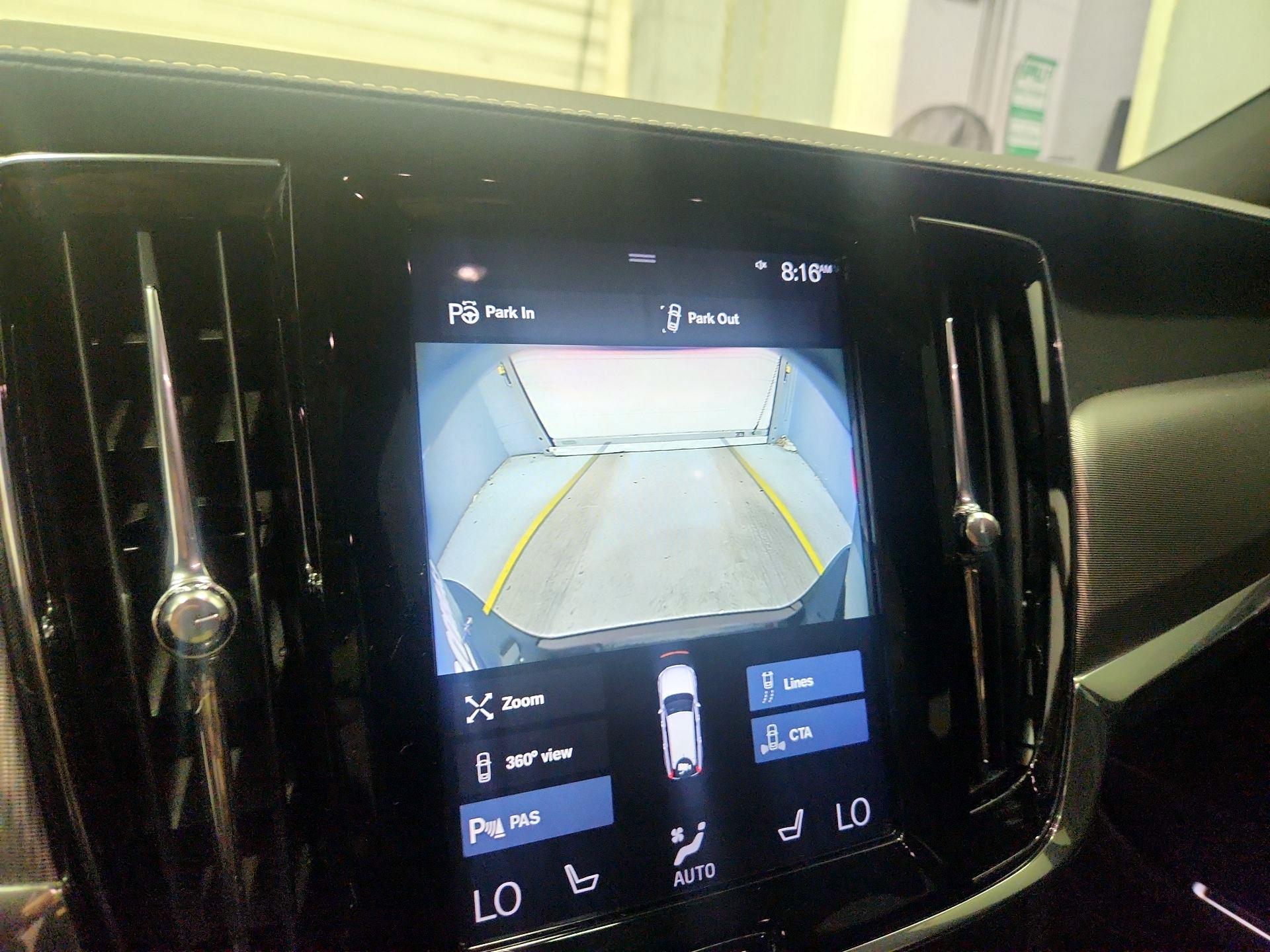 Thumbnail: 2019 Volvo V90 - 15