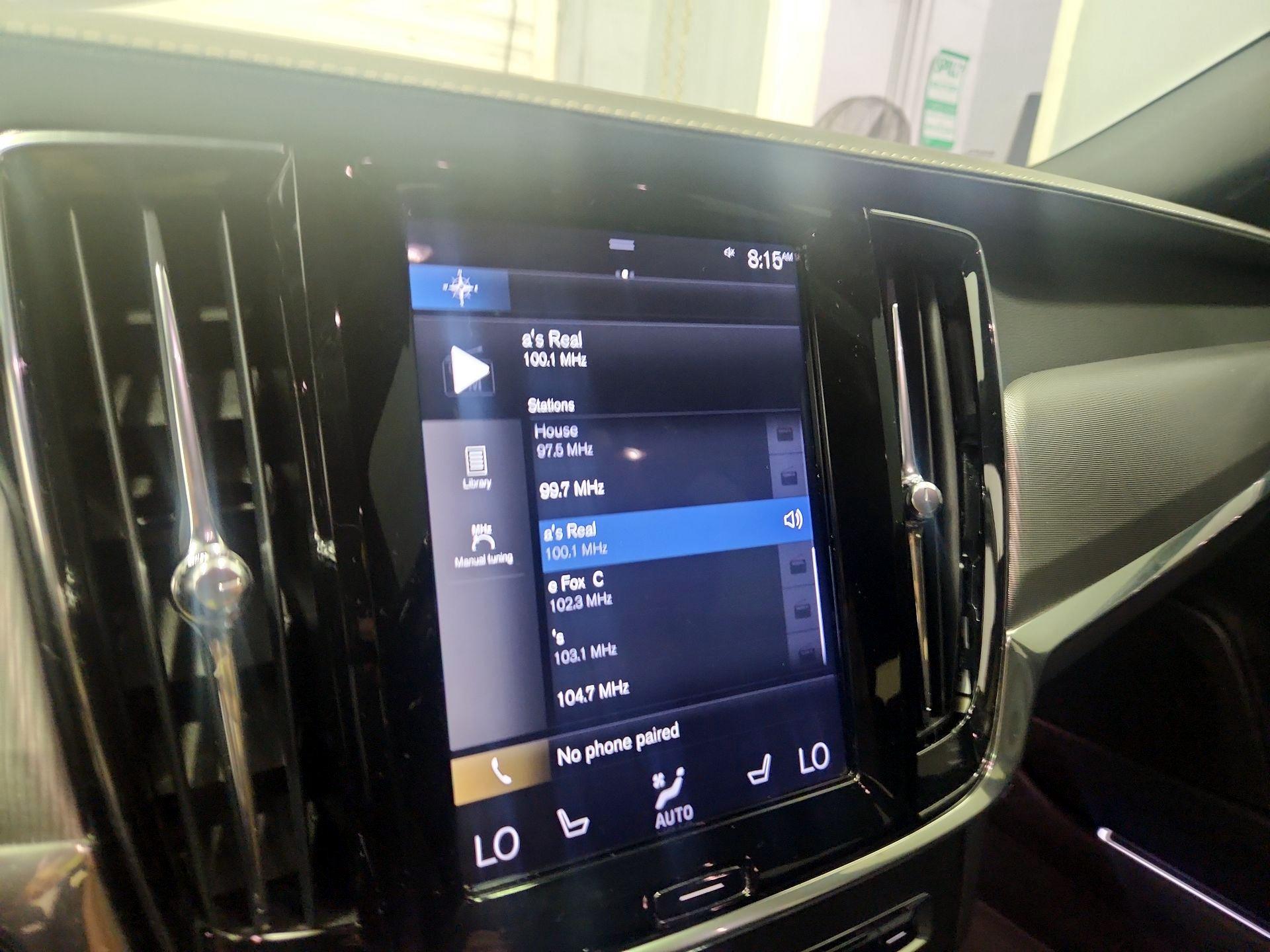 Thumbnail: 2019 Volvo V90 - 16